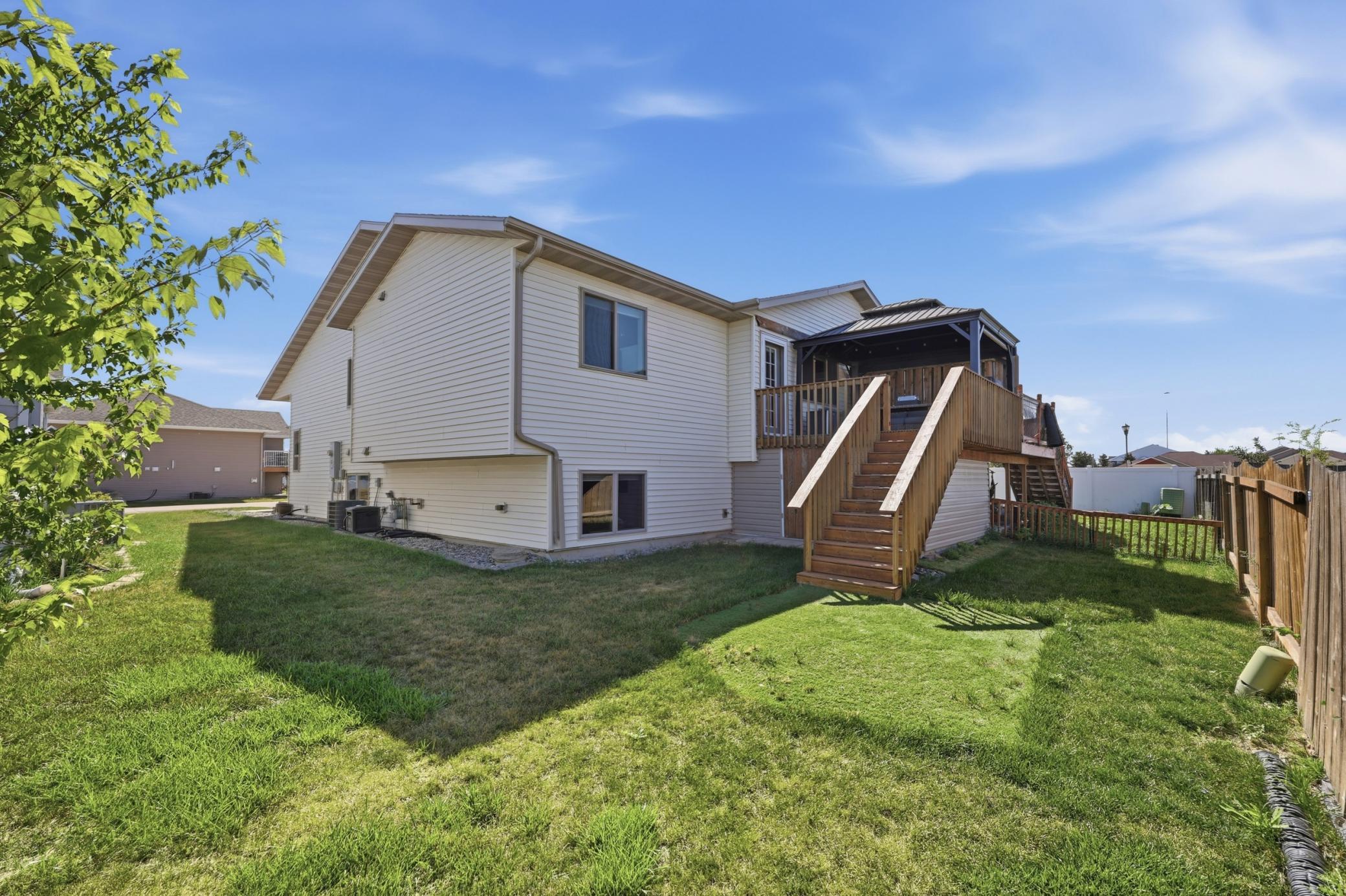 1512 19th Avenue E, West Fargo ND 58078 - Photo 18 of 35