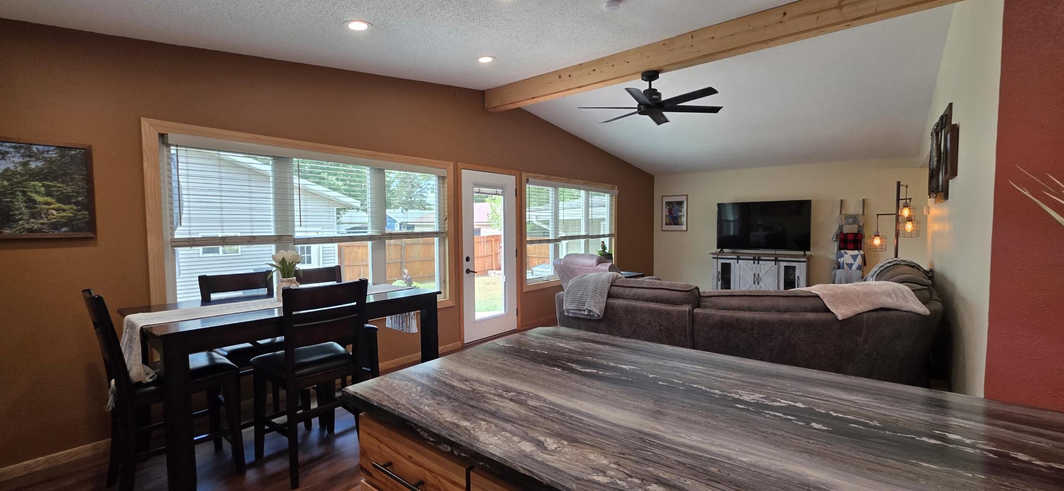 1961 single family home for sale at 640 9th Avenue SW in Valley City, ND — 3 bed, 2 bath (photo 12 of 61)