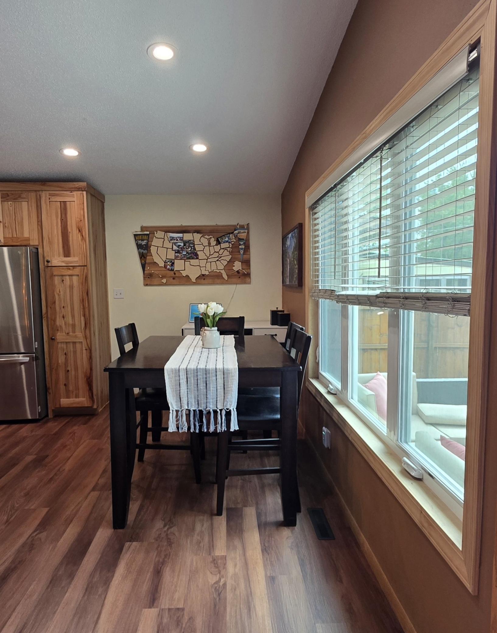 1961 single family home for sale at 640 9th Avenue SW in Valley City, ND — 3 bed, 2 bath (photo 15 of 61)