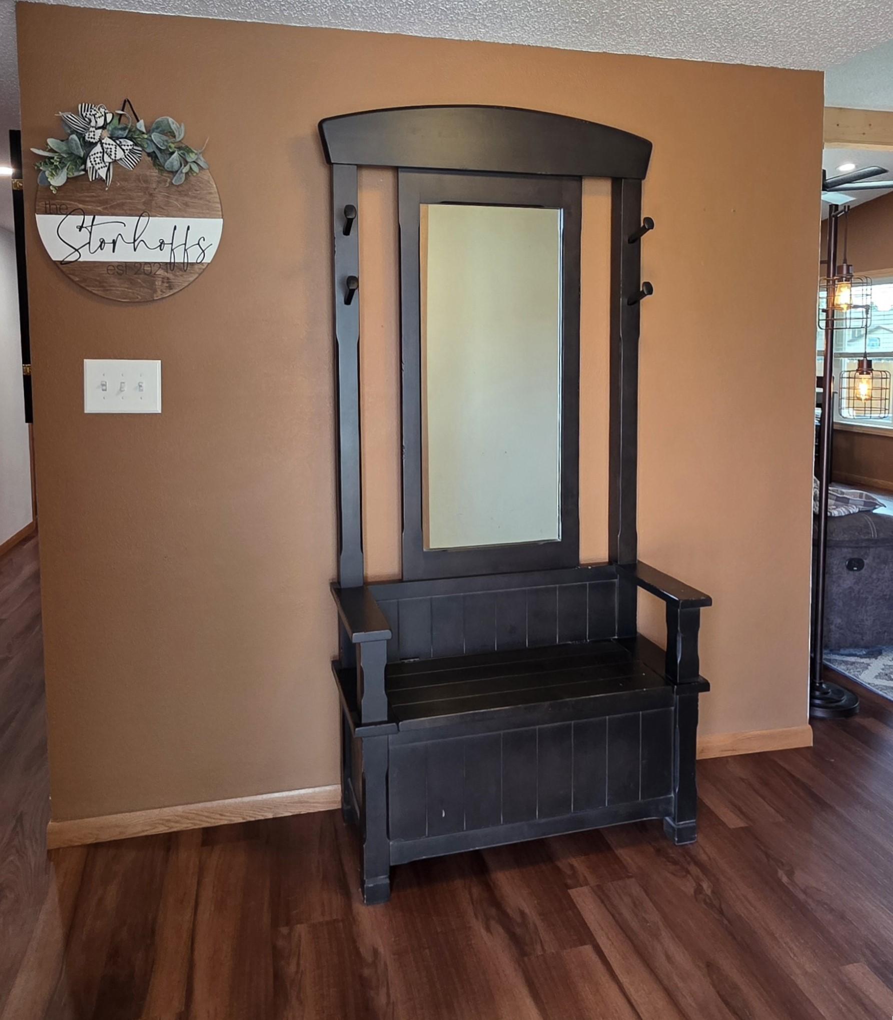 1961 single family home for sale at 640 9th Avenue SW in Valley City, ND — 3 bed, 2 bath (photo 20 of 61)
