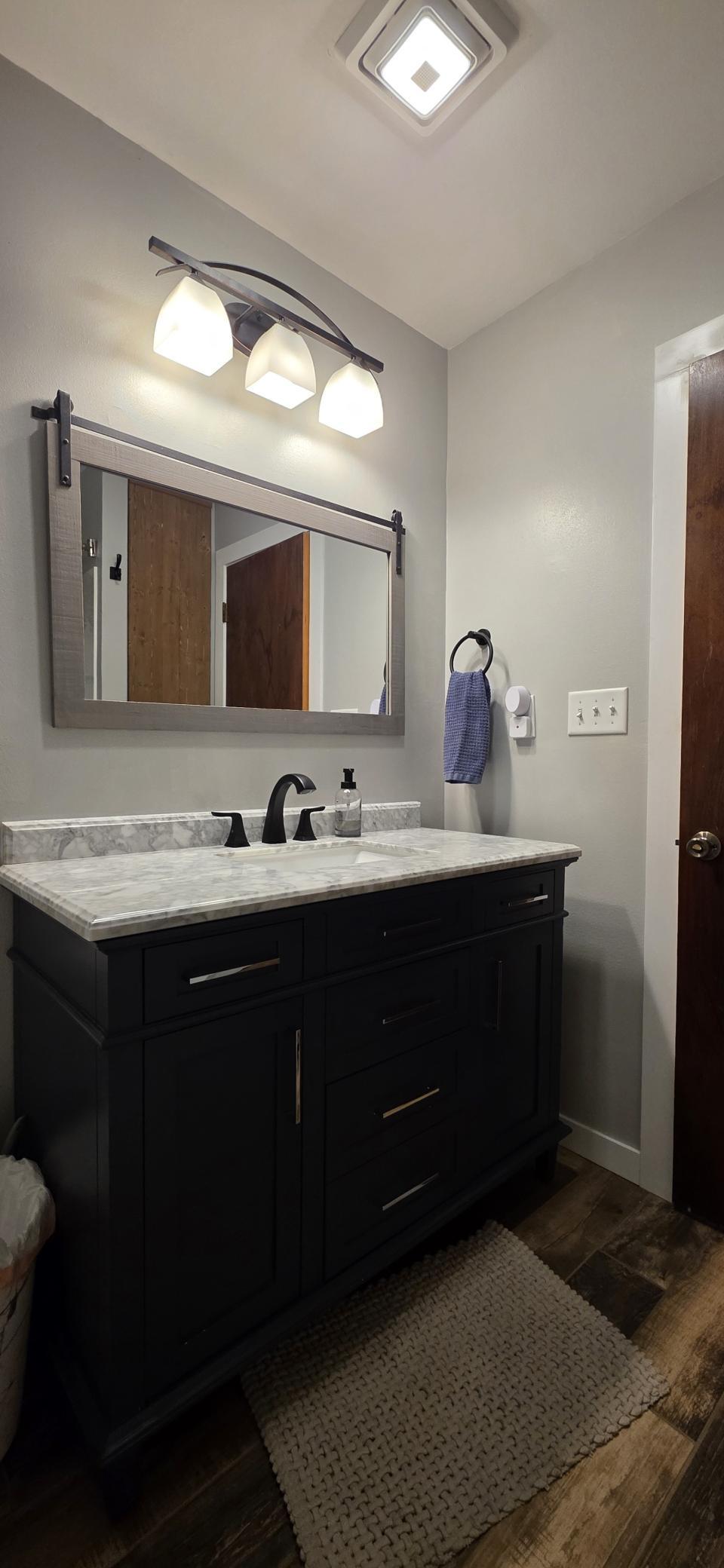 1961 single family home for sale at 640 9th Avenue SW in Valley City, ND — 3 bed, 2 bath (photo 27 of 61)