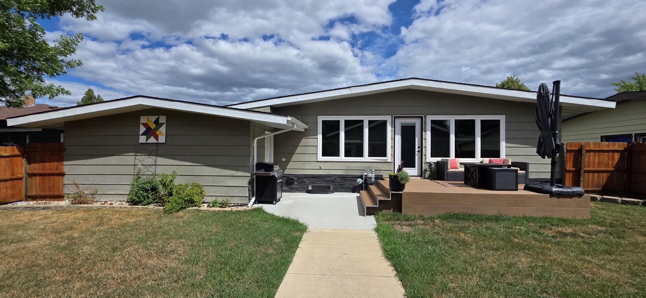 1961 single family home for sale at 640 9th Avenue SW in Valley City, ND — 3 bed, 2 bath (photo 49 of 61)