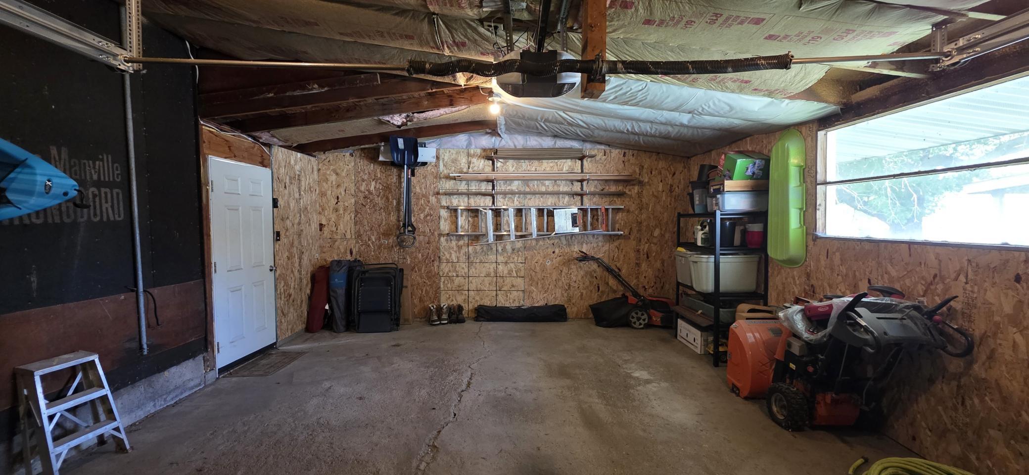 1961 single family home for sale at 640 9th Avenue SW in Valley City, ND — 3 bed, 2 bath (photo 61 of 61)