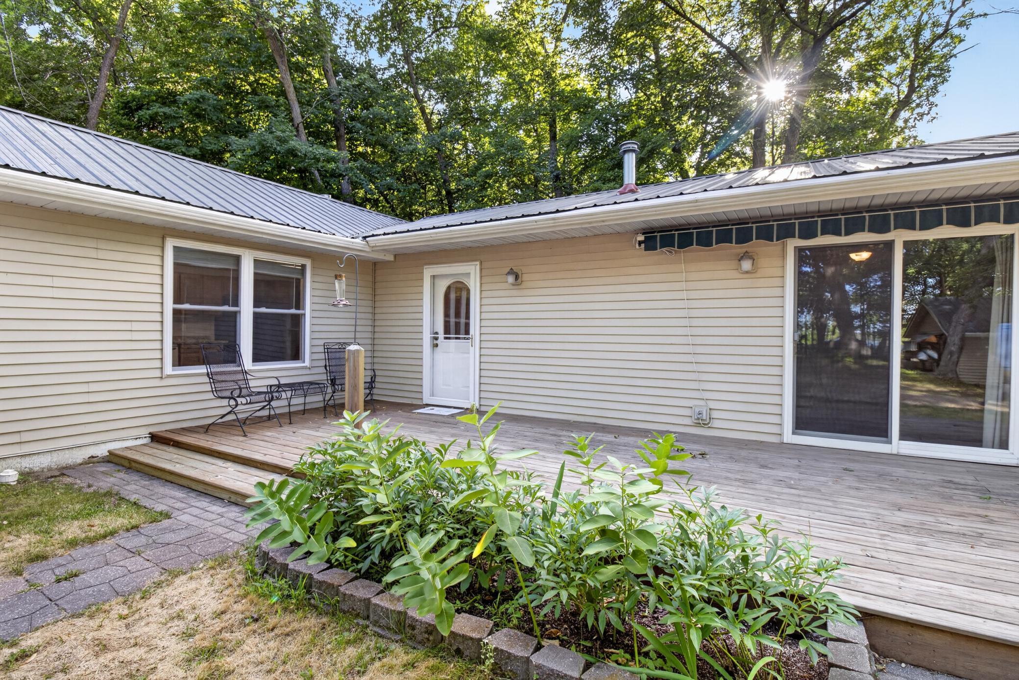 1974 single family home for sale at 42003 Engstrom Beach Road in Dent, MN — 3 bed, 2 bath (photo 6 of 38)