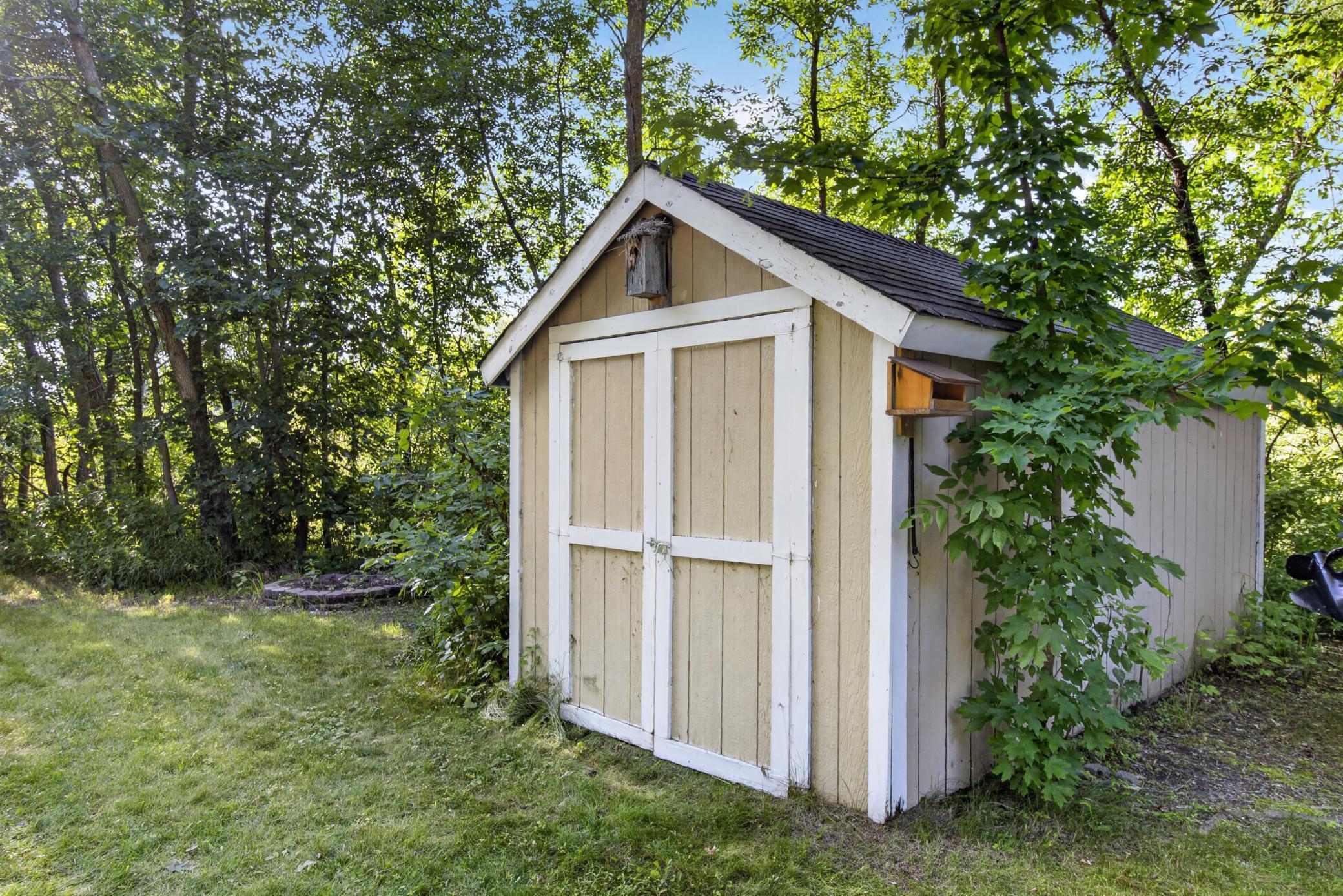 1974 single family home for sale at 42003 Engstrom Beach Road in Dent, MN — 3 bed, 2 bath (photo 9 of 38)