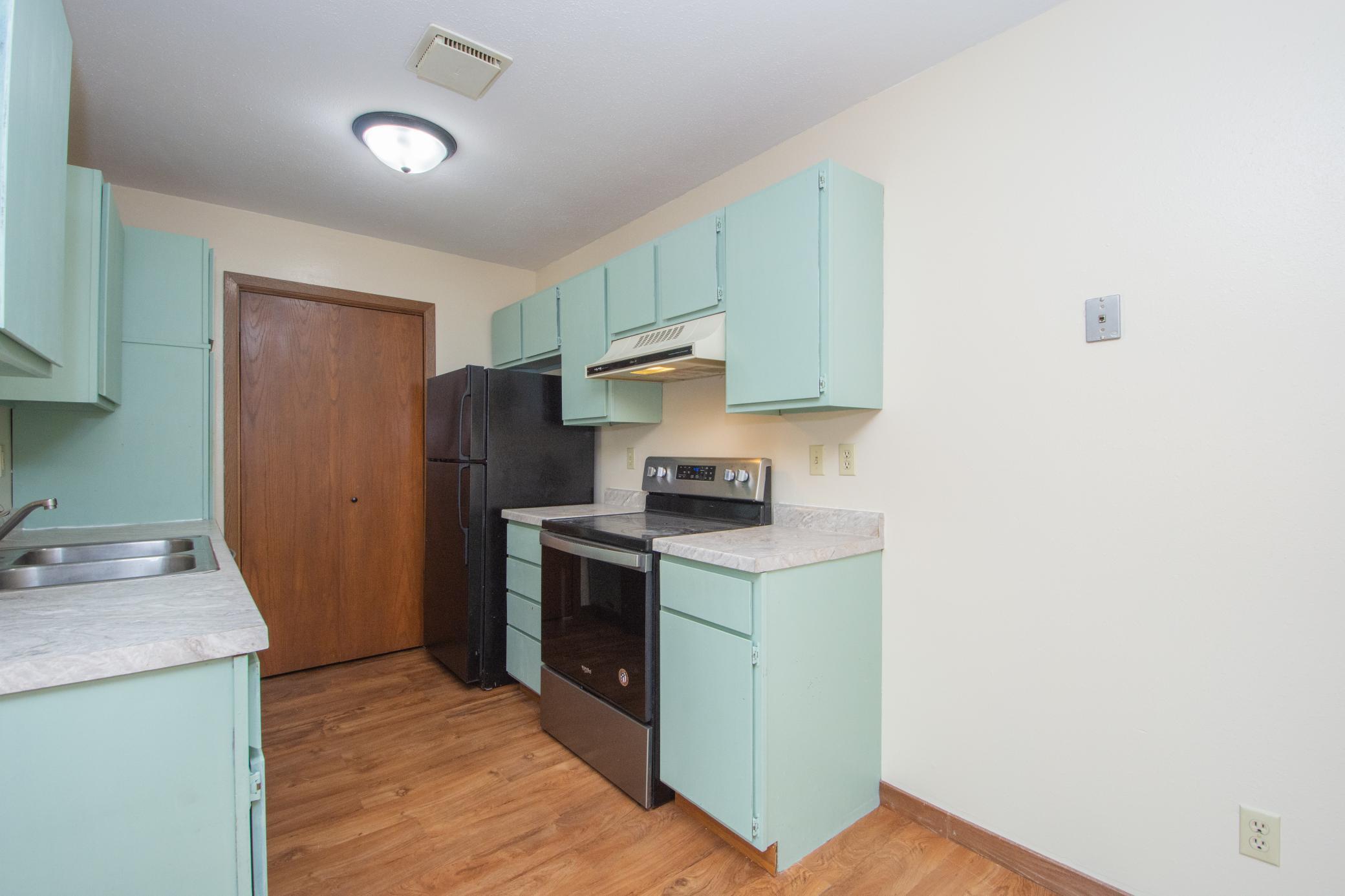 1980 townhouse for sale at 2231 32nd Avenue S in Fargo, ND — 2 bed, 1 bath (photo 13 of 25)