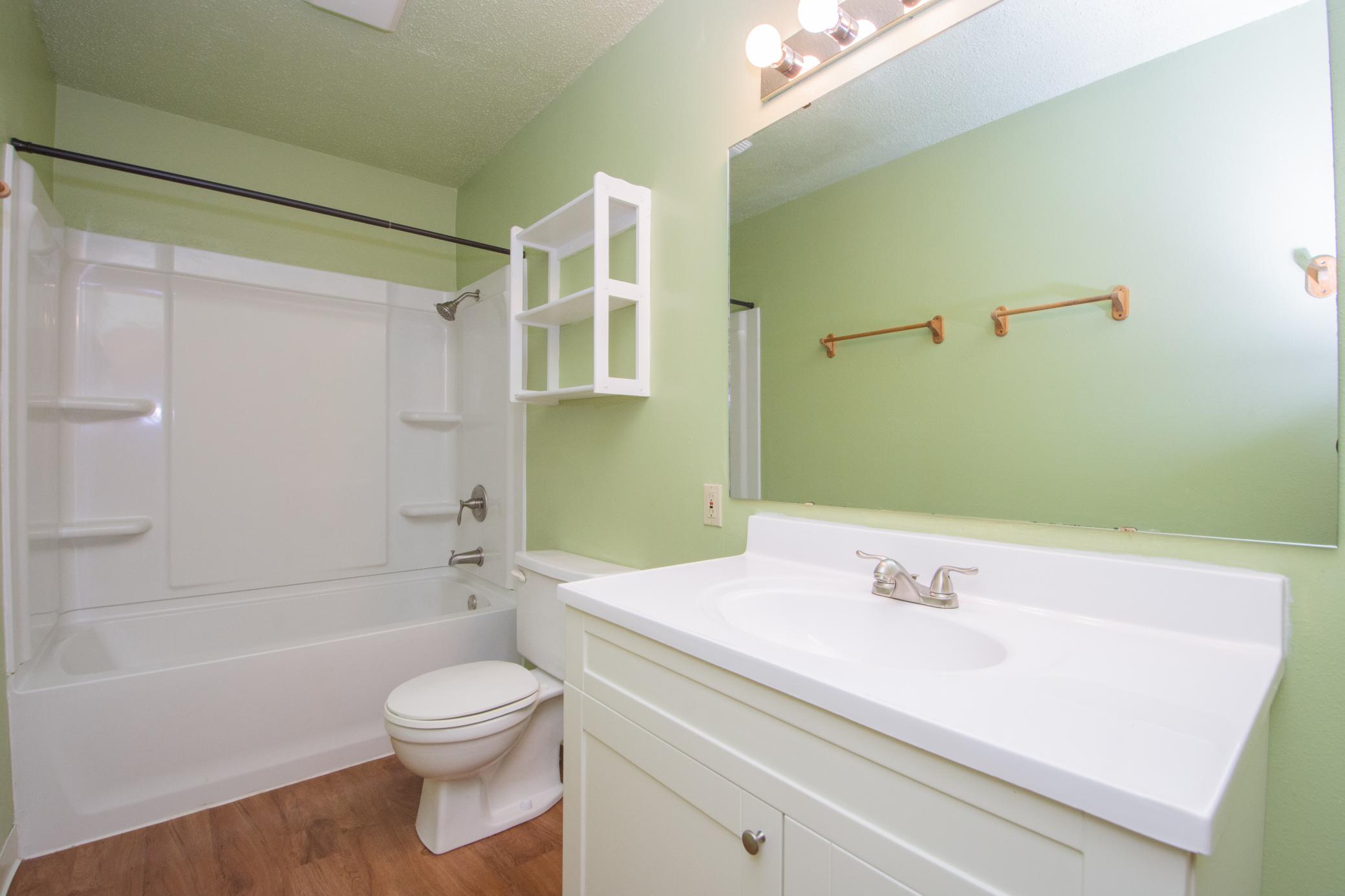 1980 townhouse for sale at 2231 32nd Avenue S in Fargo, ND — 2 bed, 1 bath (photo 19 of 25)