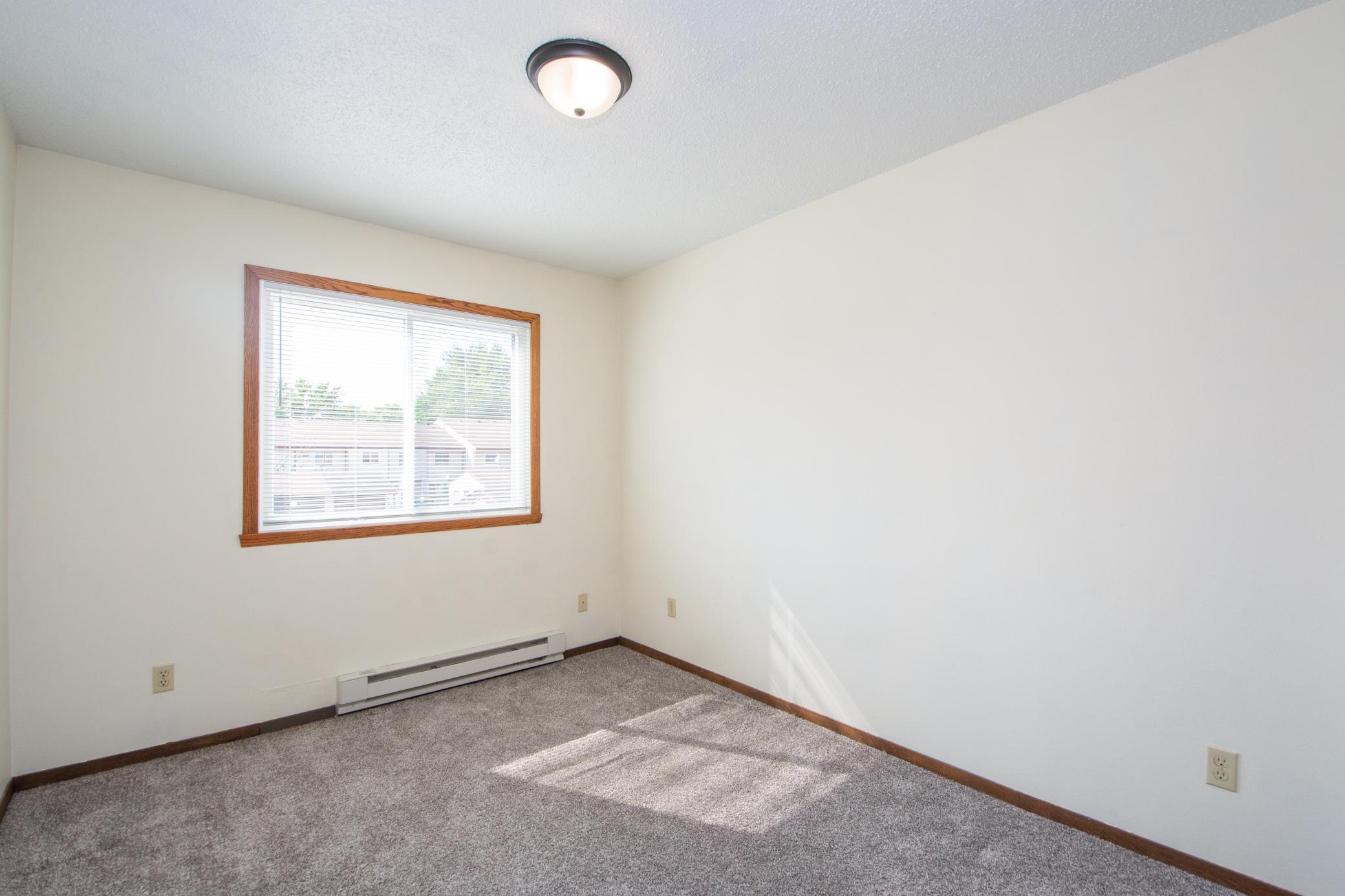 1980 townhouse for sale at 2231 32nd Avenue S in Fargo, ND — 2 bed, 1 bath (photo 21 of 25)