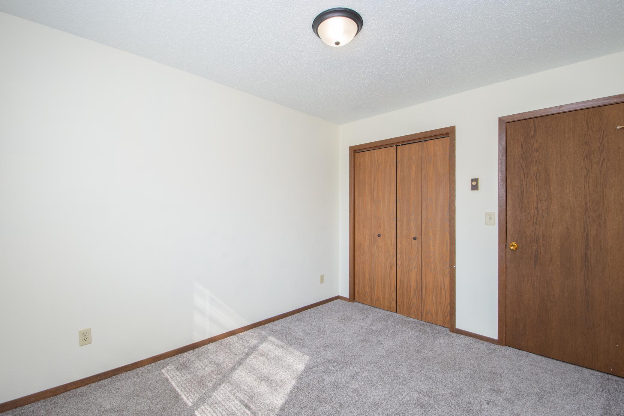 1980 townhouse for sale at 2231 32nd Avenue S in Fargo, ND — 2 bed, 1 bath (photo 22 of 25)