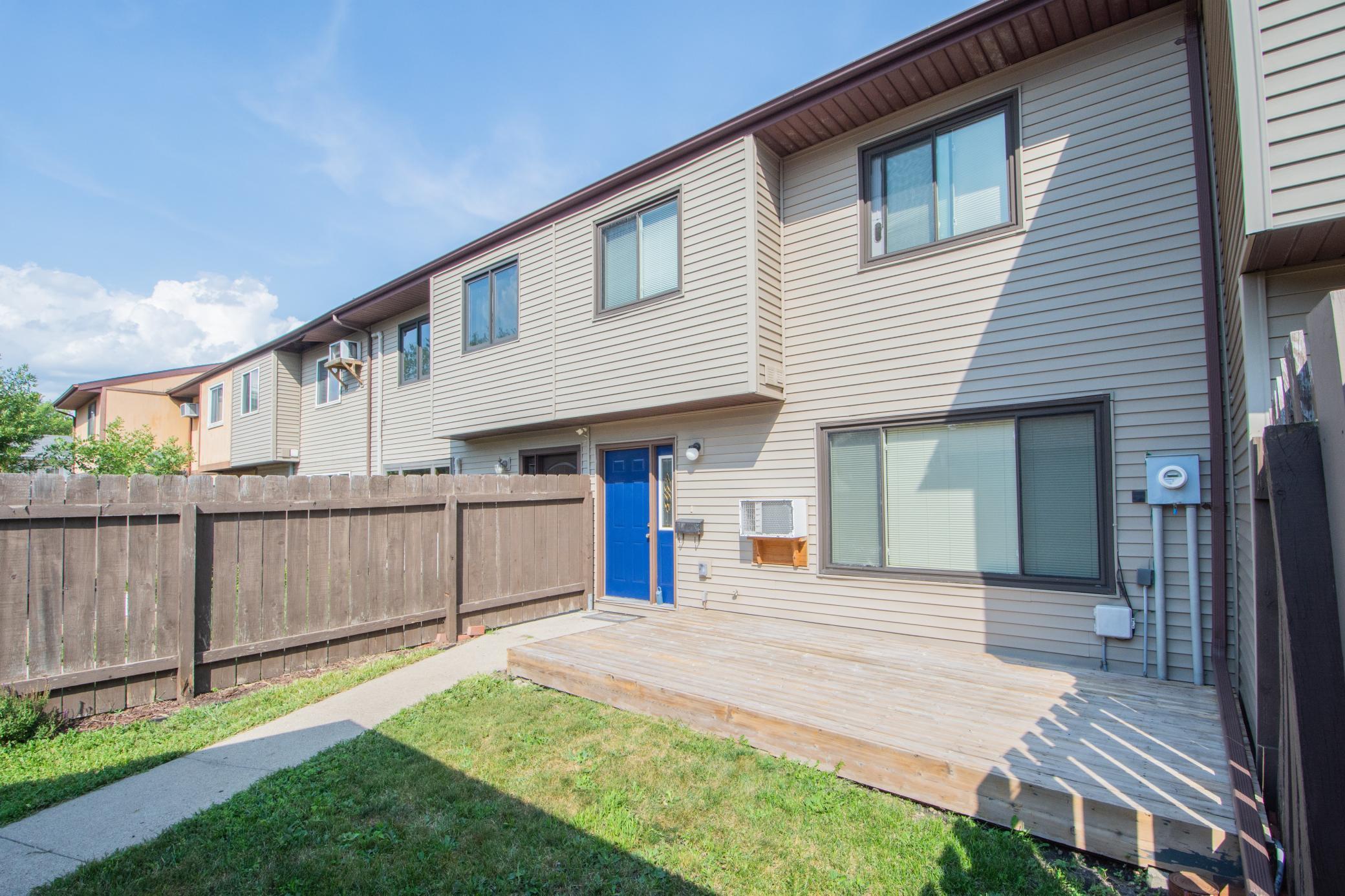 1980 townhouse for sale at 2231 32nd Avenue S in Fargo, ND — 2 bed, 1 bath (photo 6 of 25)