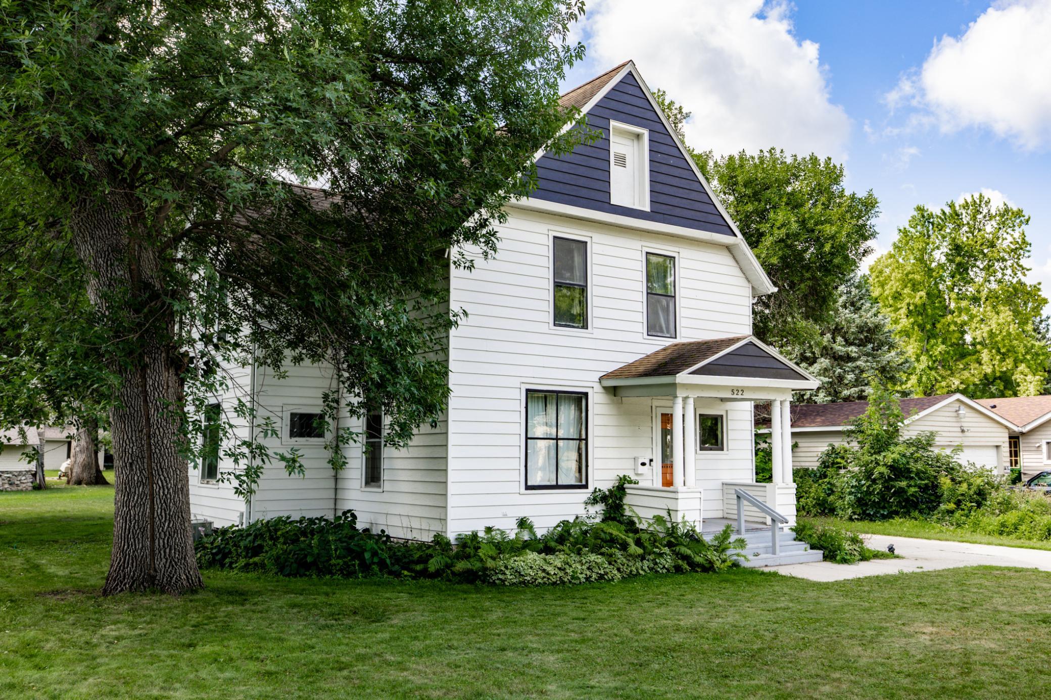 522 E Adolphus Avenue, Fergus Falls MN 56537 - Photo 4 of 73