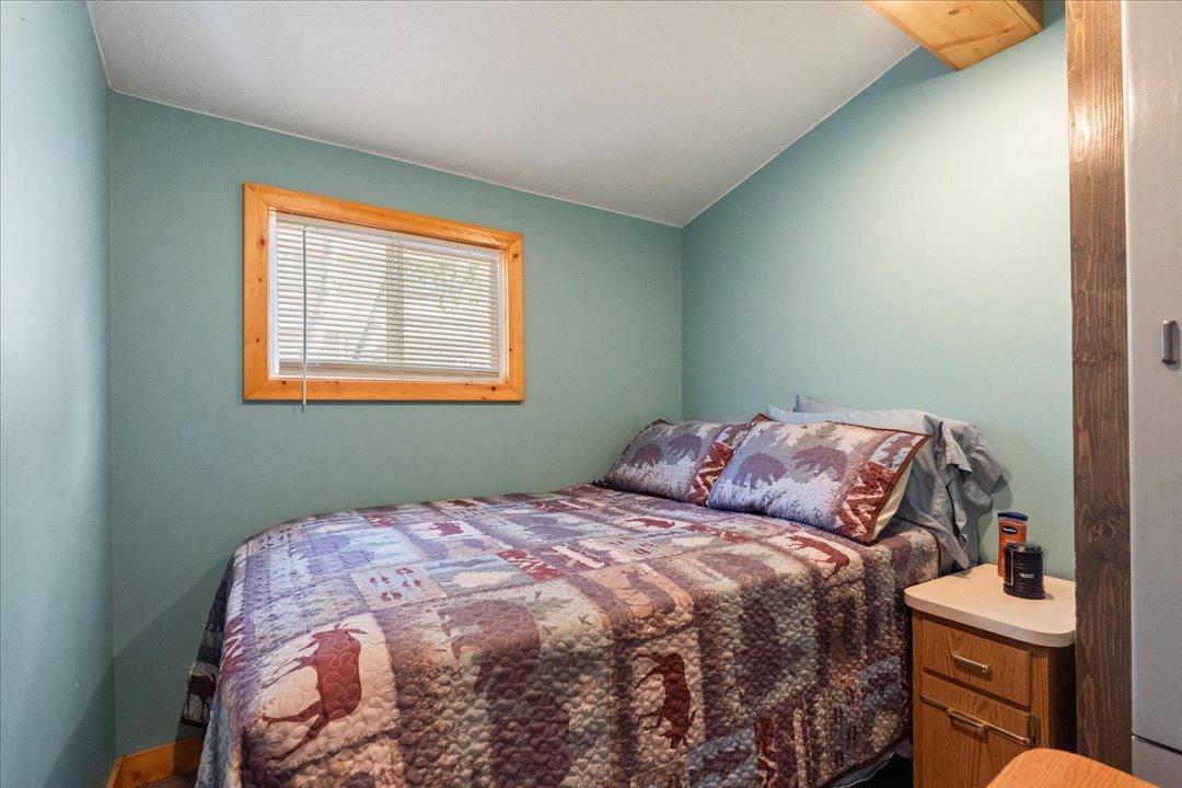 1985 single family home for sale at 15827 Wilderness Trail, Unit 106 in Cross Lake, MN — 2 bed, 1 bath (photo 13 of 31)