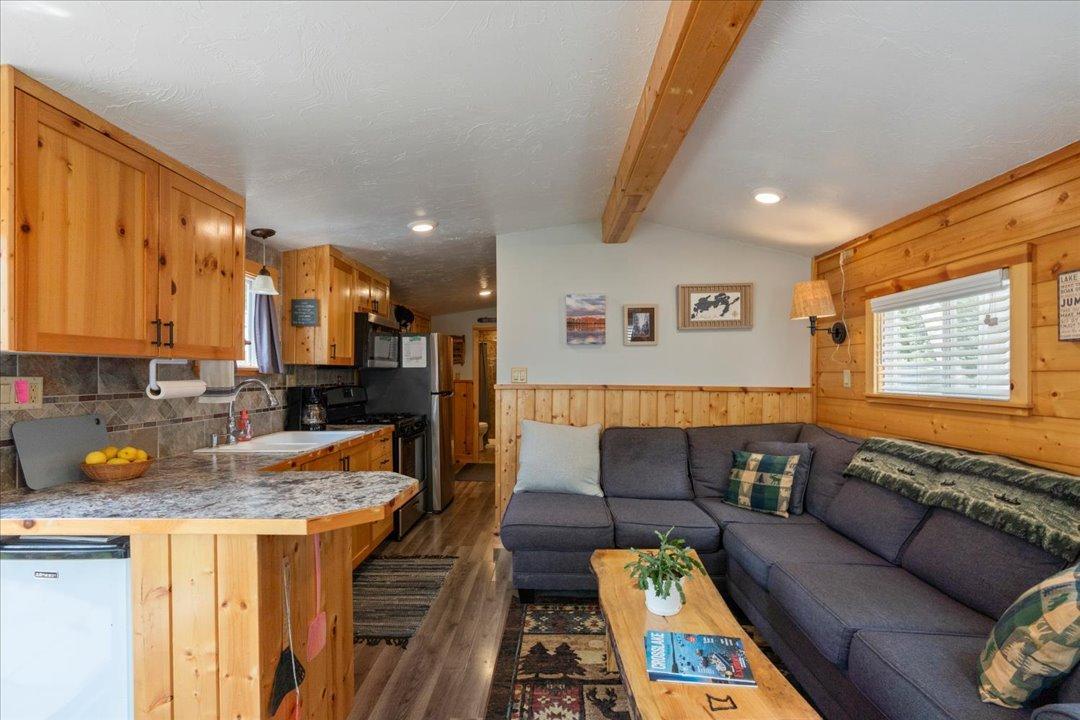 1985 single family home for sale at 15827 Wilderness Trail, Unit 106 in Cross Lake, MN — 2 bed, 1 bath (photo 7 of 31)