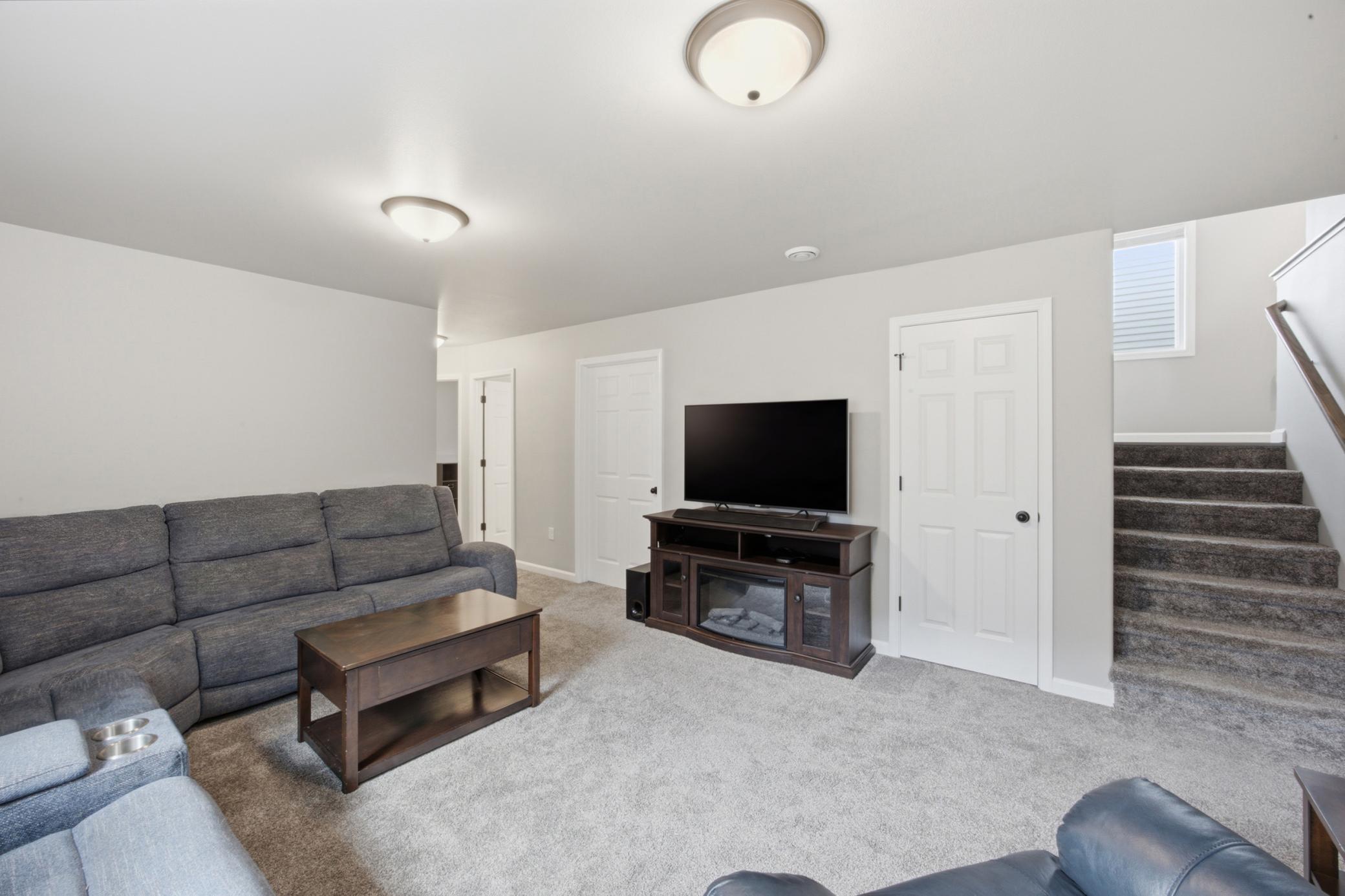 6717 71st Avenue S, Horace ND 58047 - Photo 12 of 22