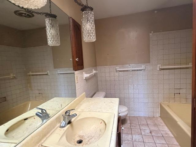 1977 single family home for sale at 34399 Engstrom Beach Lane in Dent, MN — 3 bed, 2 bath (photo 18 of 26)