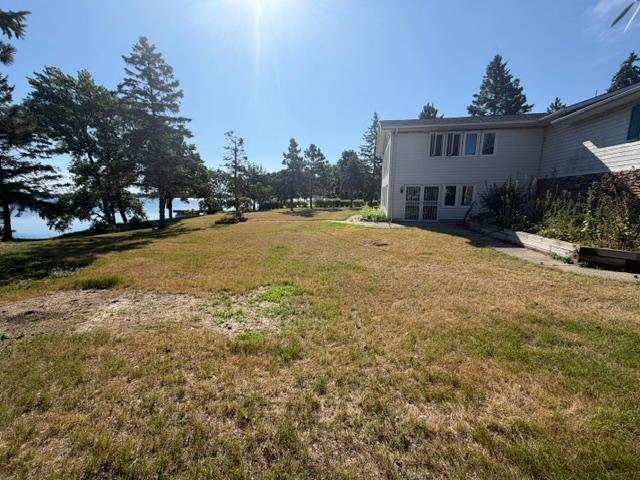 1977 single family home for sale at 34399 Engstrom Beach Lane in Dent, MN — 3 bed, 2 bath (photo 8 of 26)