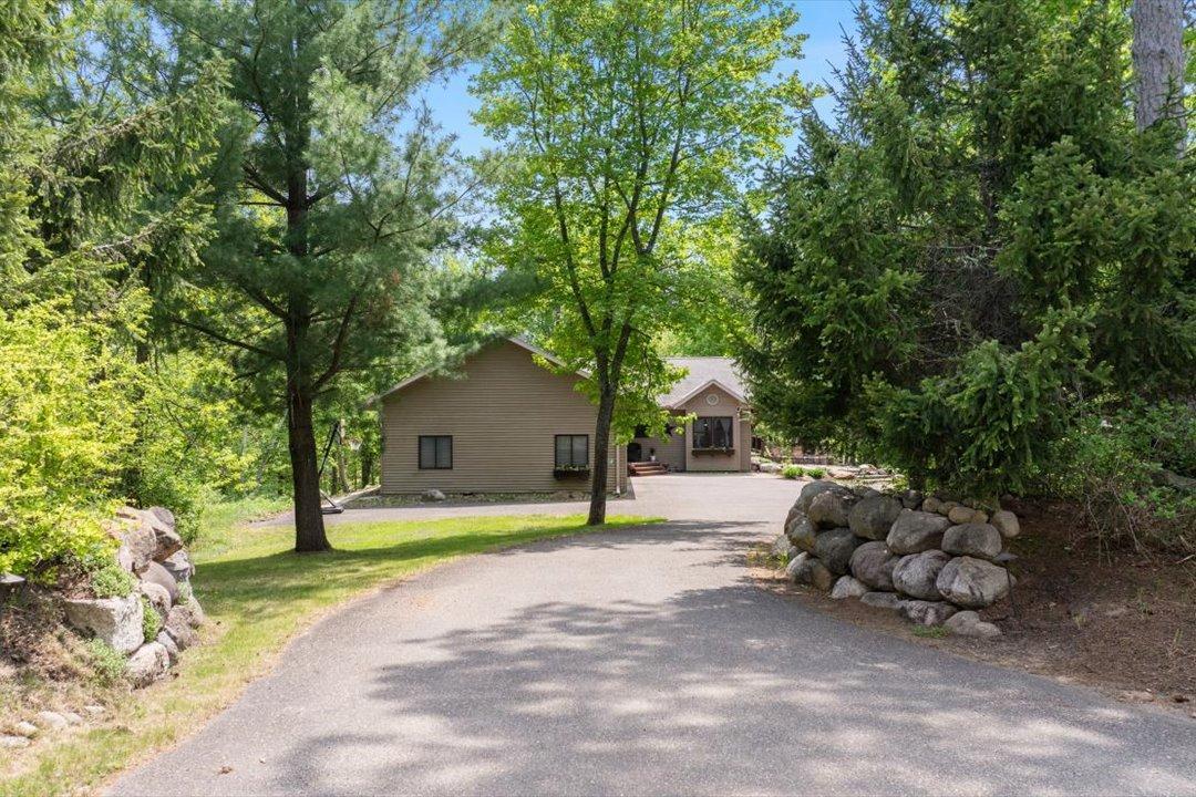 2002 single family home for sale at 29470 Belgian Drive in Breezy Point, MN — 4 bed, 3 bath (photo 21 of 29)