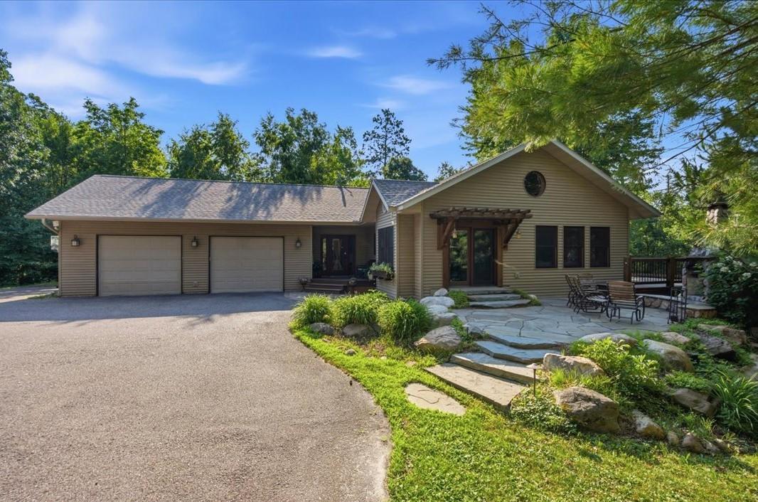2002 single family home for sale at 29470 Belgian Drive in Breezy Point, MN — 4 bed, 3 bath