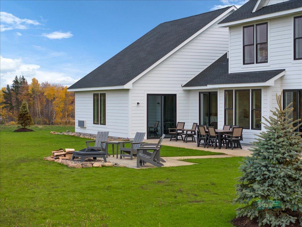2024 single family home for sale at 3544 Royal Lytham Court in Brainerd, MN — 5 bed, 5 bath (photo 7 of 40)