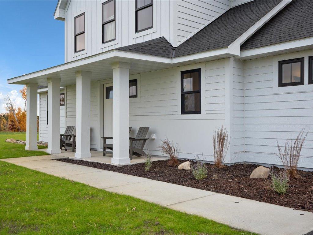 2024 single family home for sale at 3544 Royal Lytham Court in Brainerd, MN — 5 bed, 5 bath (photo 8 of 40)