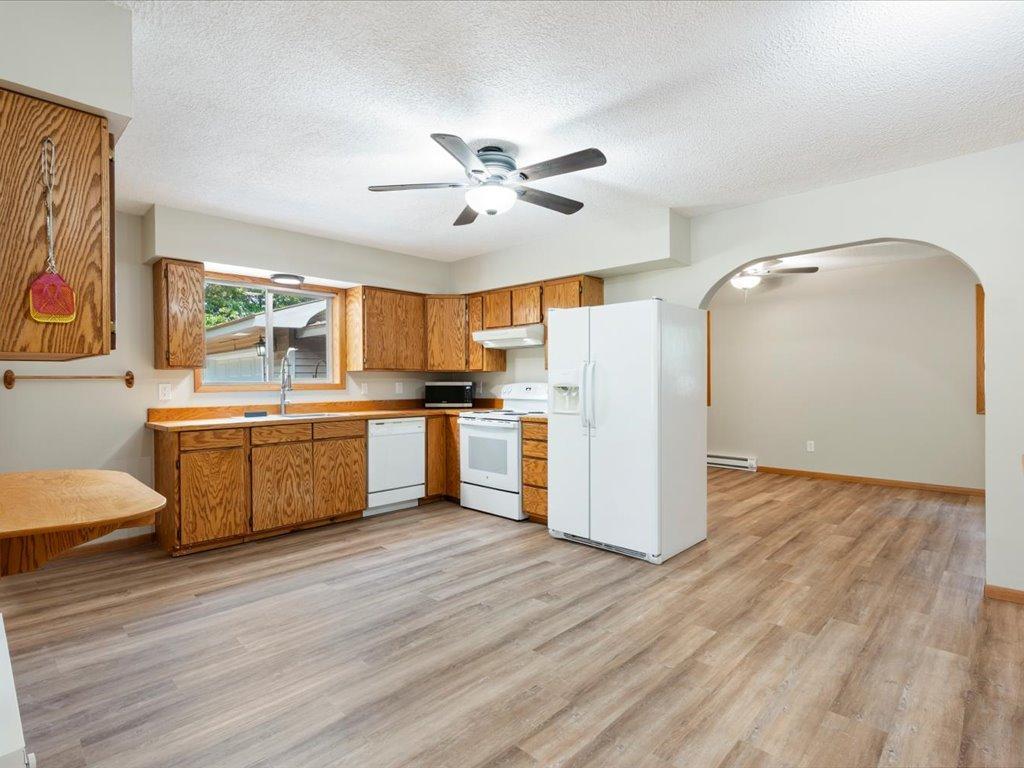 2004 single family home for sale at 2610 State 210 SW in Pillager, MN — 2 bed, 2 bath (photo 5 of 28)