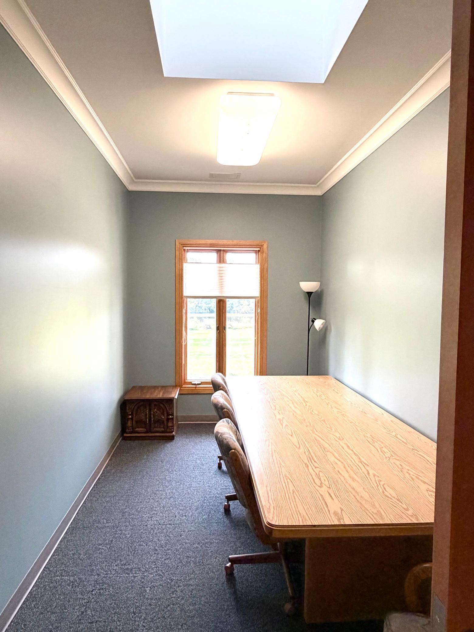 1993 single family home for sale at 1020 Centennial Drive in Thief River Falls, MN — 8 bed, 8 bath (photo 21 of 43)