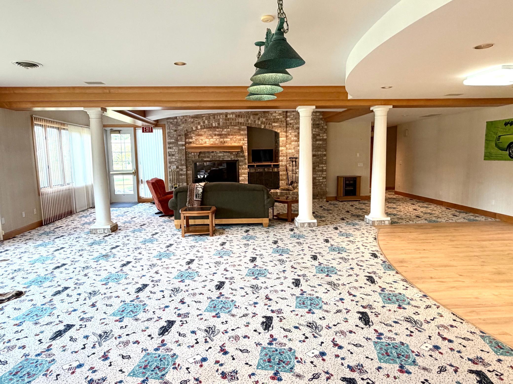 1993 single family home for sale at 1020 Centennial Drive in Thief River Falls, MN — 8 bed, 8 bath (photo 28 of 43)