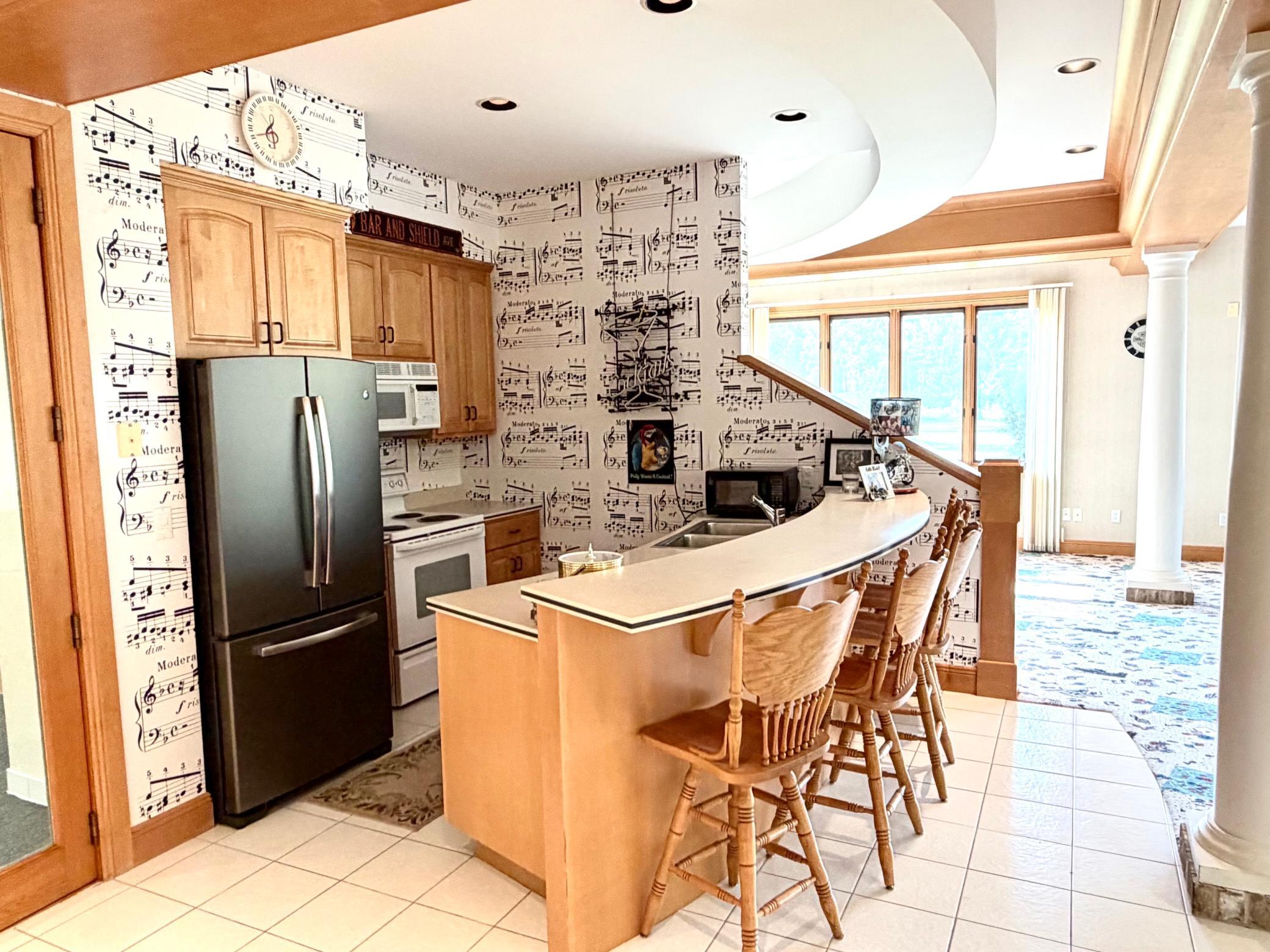 1993 single family home for sale at 1020 Centennial Drive in Thief River Falls, MN — 8 bed, 8 bath (photo 29 of 43)