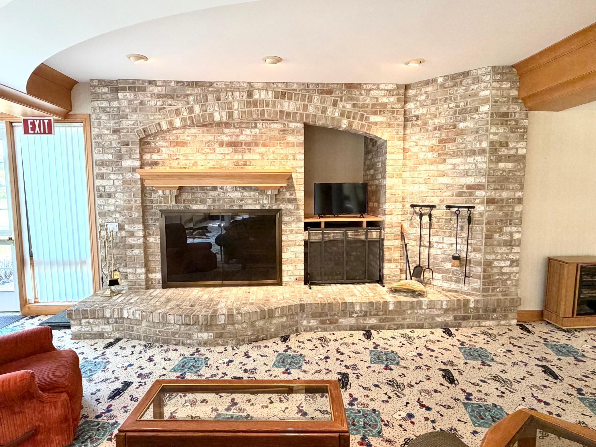 1993 single family home for sale at 1020 Centennial Drive in Thief River Falls, MN — 8 bed, 8 bath (photo 31 of 43)