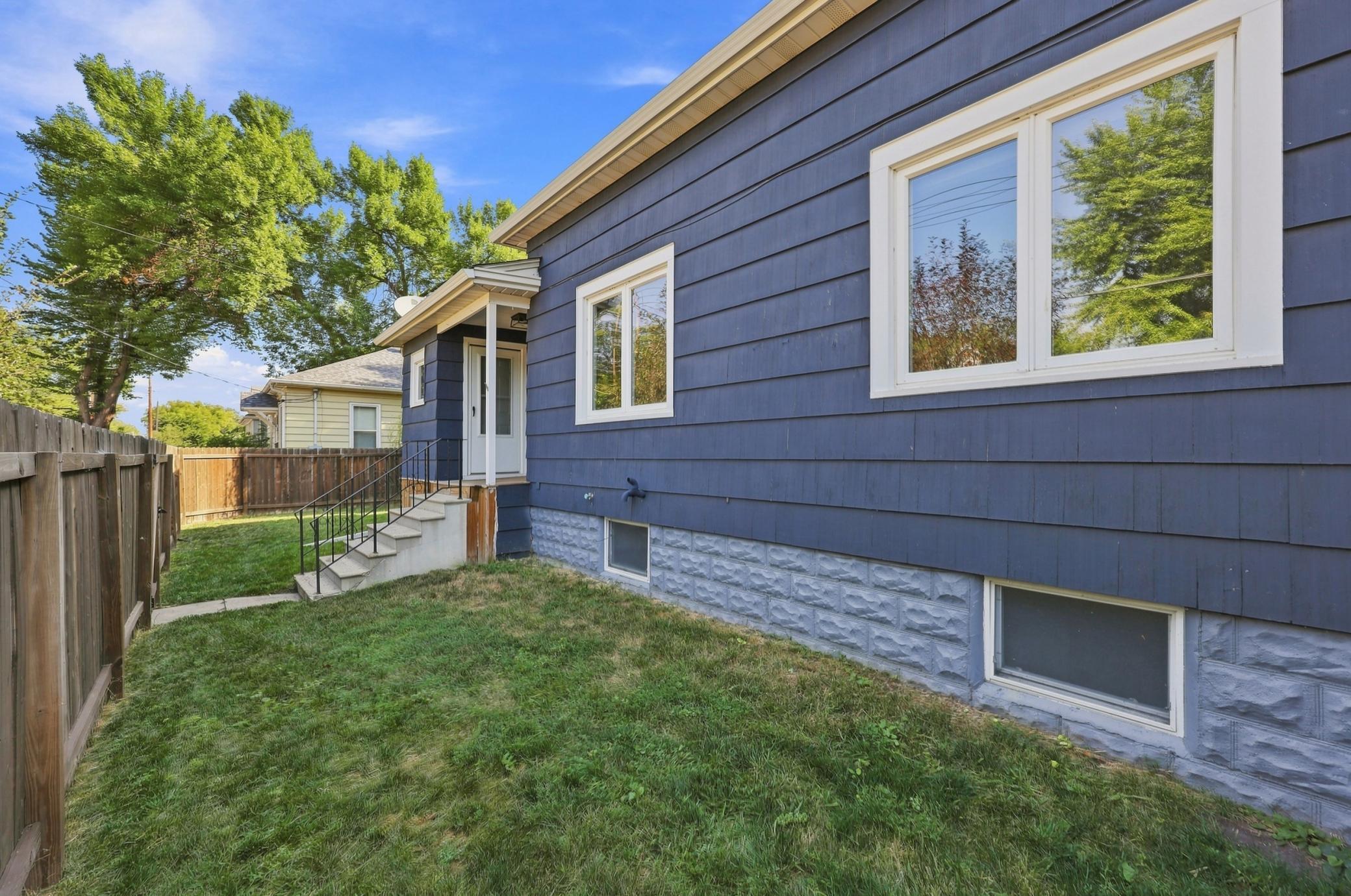 1900 single family home for sale at 1349 4th Avenue S in Fargo, ND — 4 bed, 1 bath (photo 26 of 26)