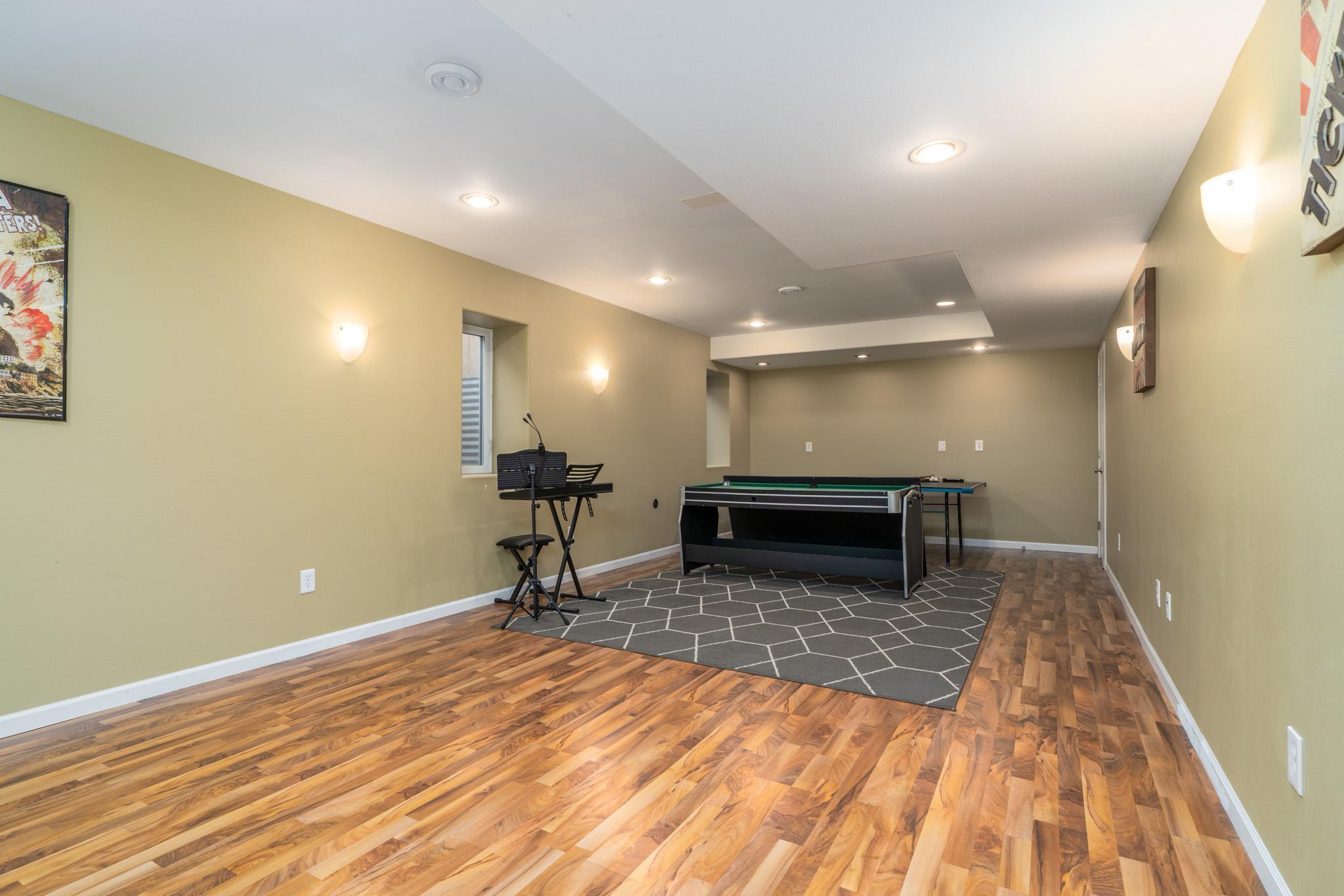 2008 single family home for sale at 529 Cedar Lane in Crookston, MN — 6 bed, 4 bath (photo 16 of 49)
