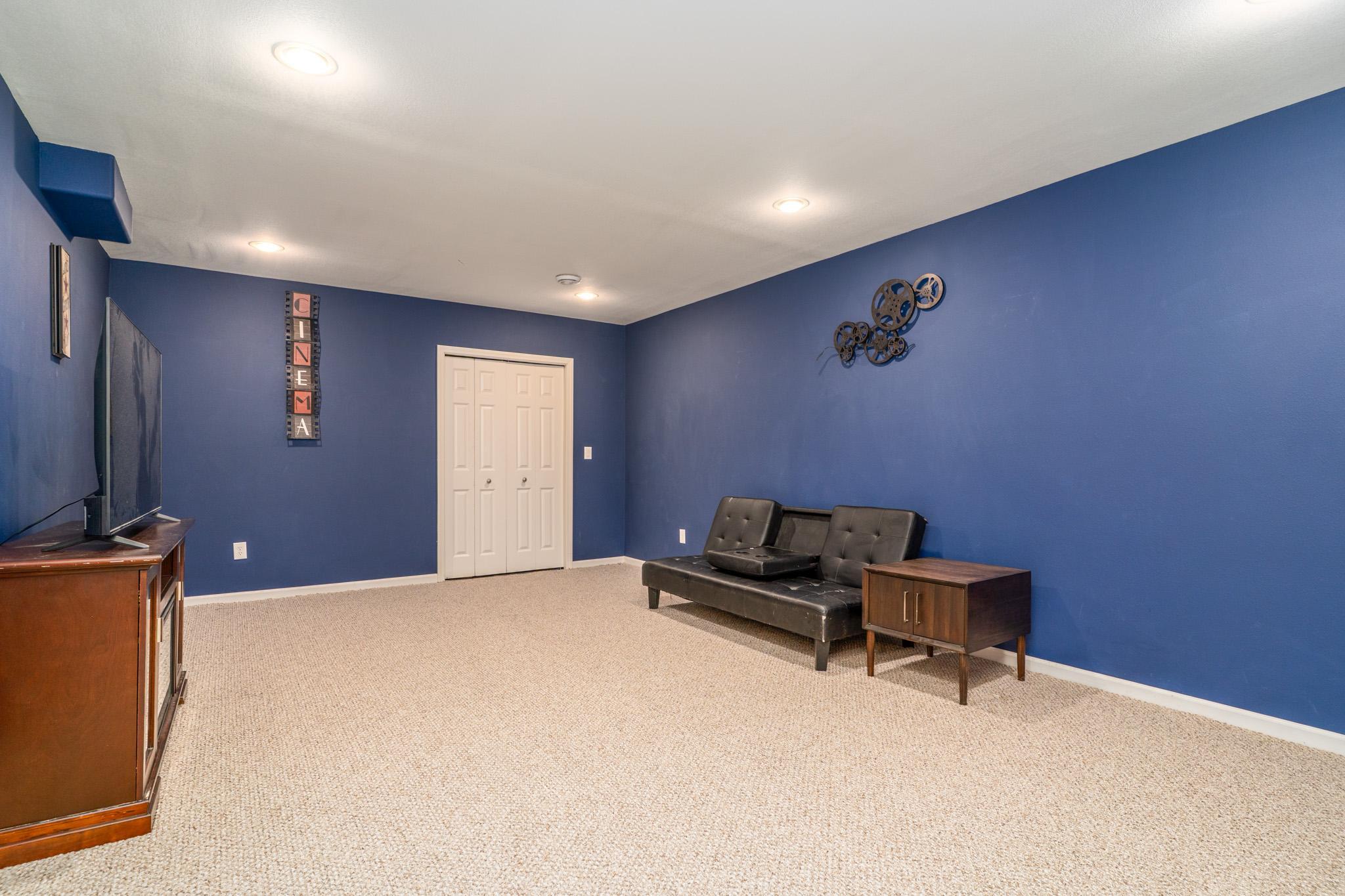 2008 single family home for sale at 529 Cedar Lane in Crookston, MN — 6 bed, 4 bath (photo 18 of 49)