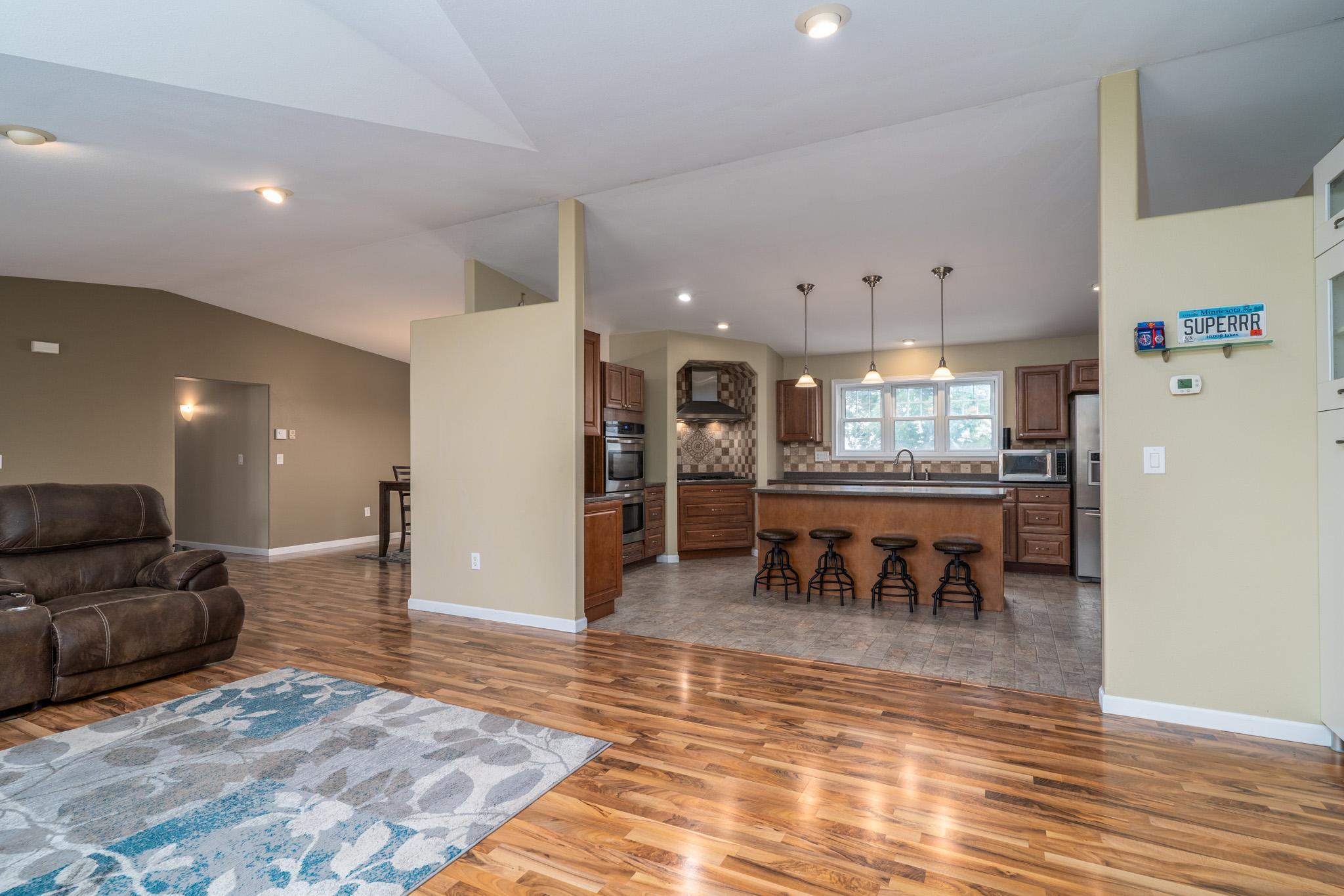 2008 single family home for sale at 529 Cedar Lane in Crookston, MN — 6 bed, 4 bath (photo 5 of 49)