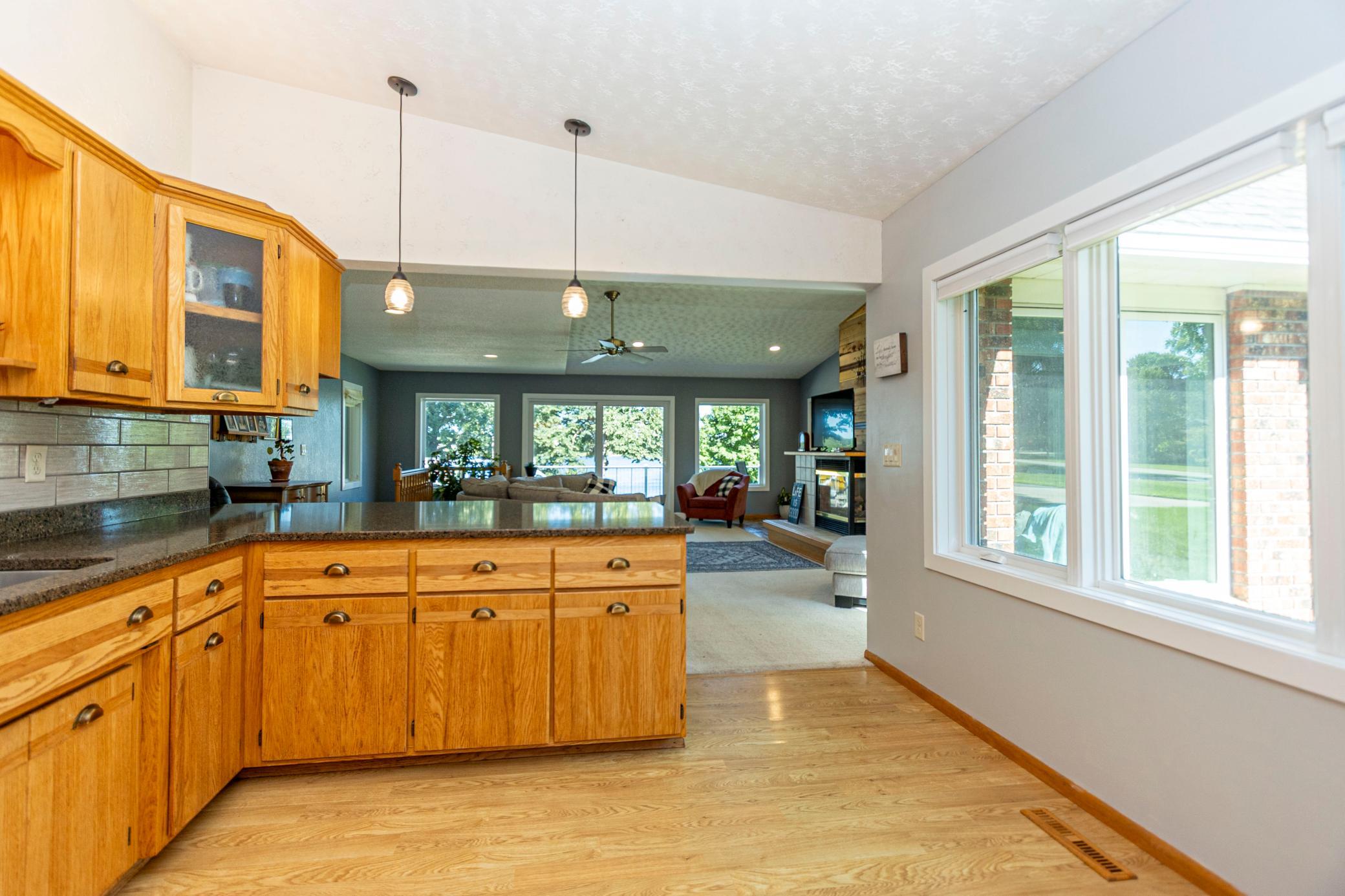 1983 single family home for sale at 1301 Geneva Drive in Alexandria, MN — 5 bed, 3 bath (photo 15 of 77)