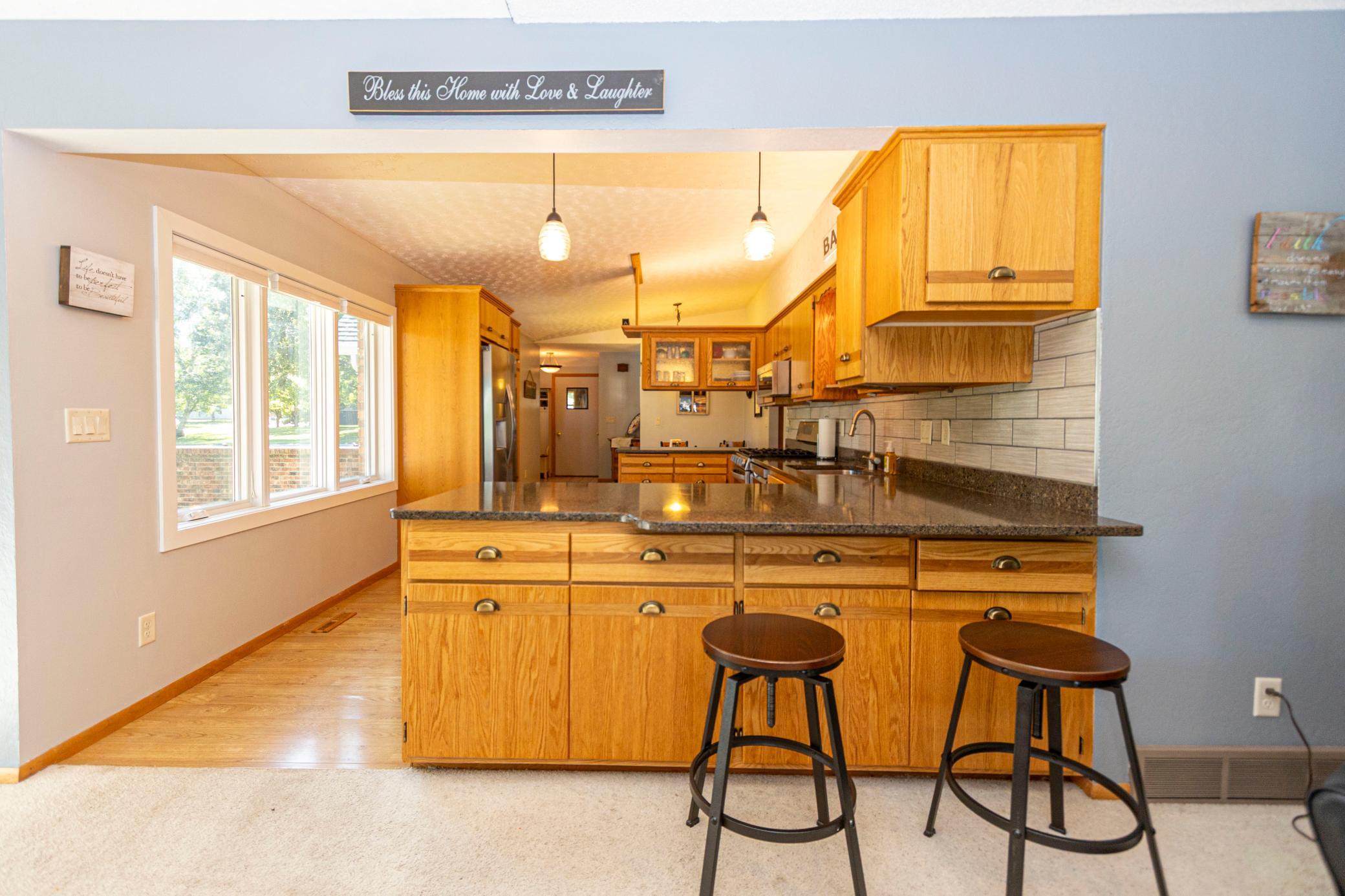 1983 single family home for sale at 1301 Geneva Drive in Alexandria, MN — 5 bed, 3 bath (photo 16 of 77)