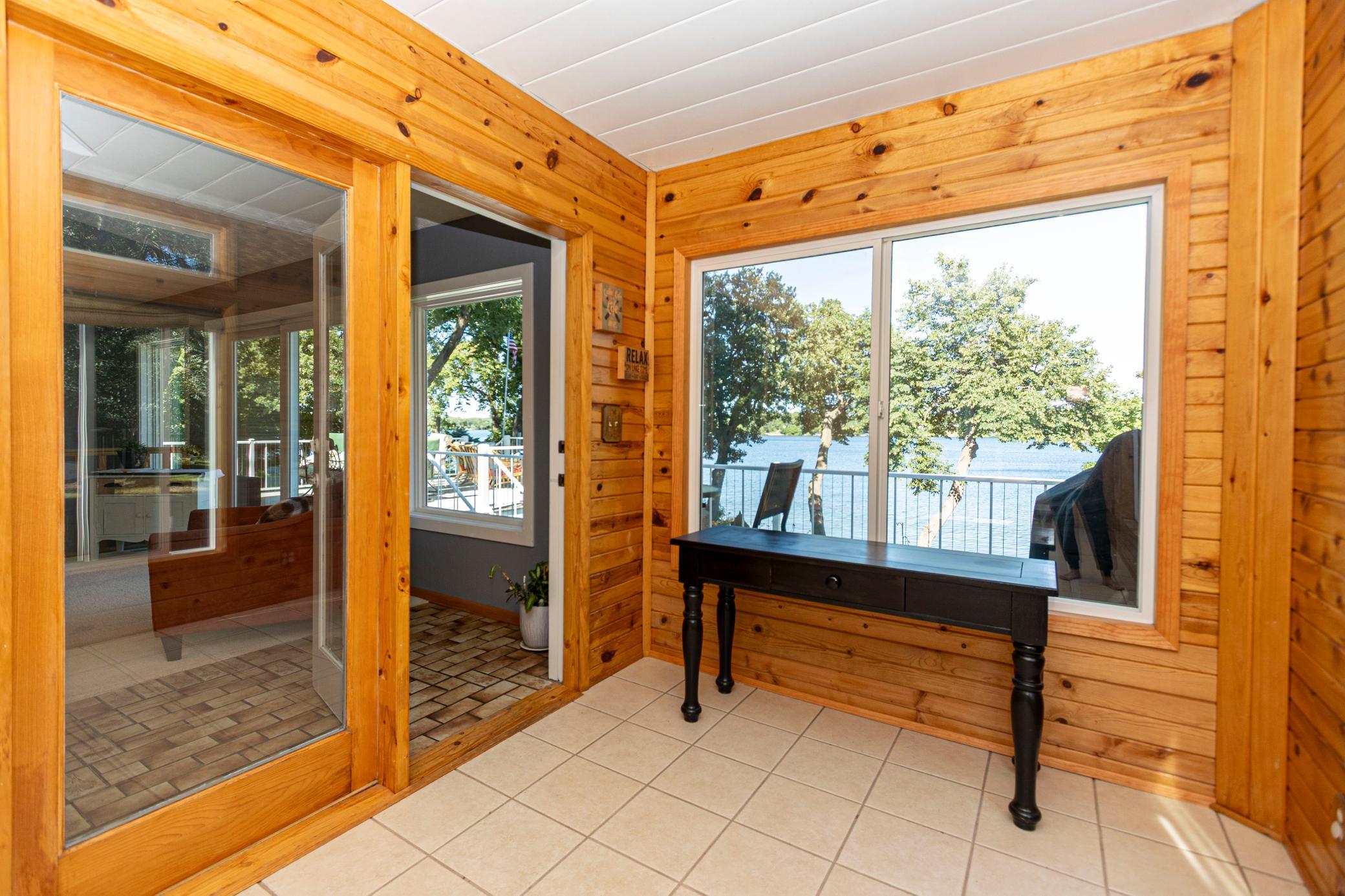 1983 single family home for sale at 1301 Geneva Drive in Alexandria, MN — 5 bed, 3 bath (photo 25 of 77)