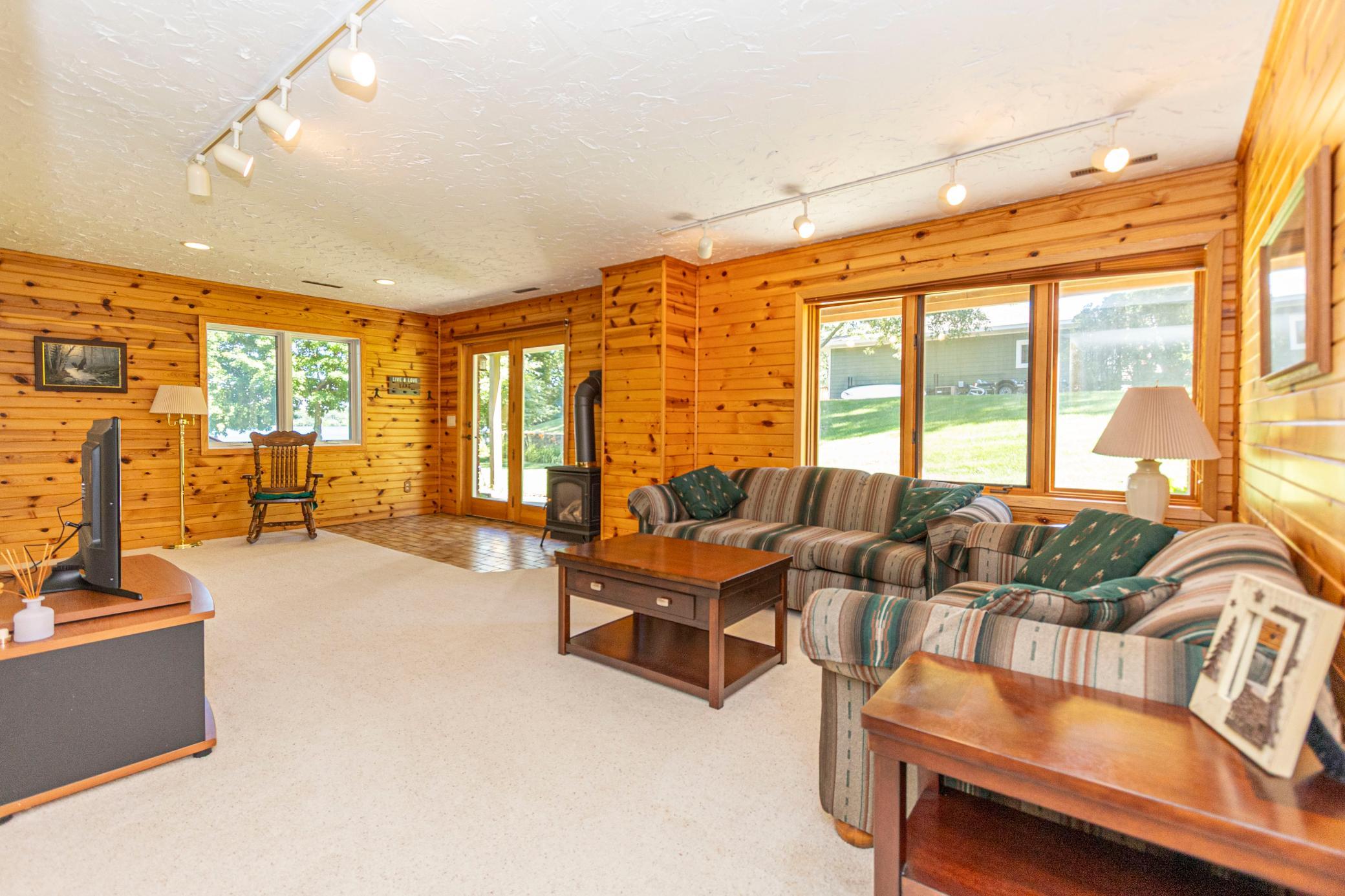 1983 single family home for sale at 1301 Geneva Drive in Alexandria, MN — 5 bed, 3 bath (photo 28 of 77)