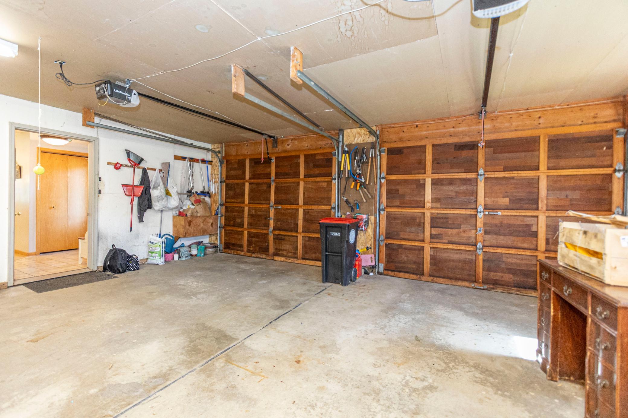 1983 single family home for sale at 1301 Geneva Drive in Alexandria, MN — 5 bed, 3 bath (photo 38 of 77)