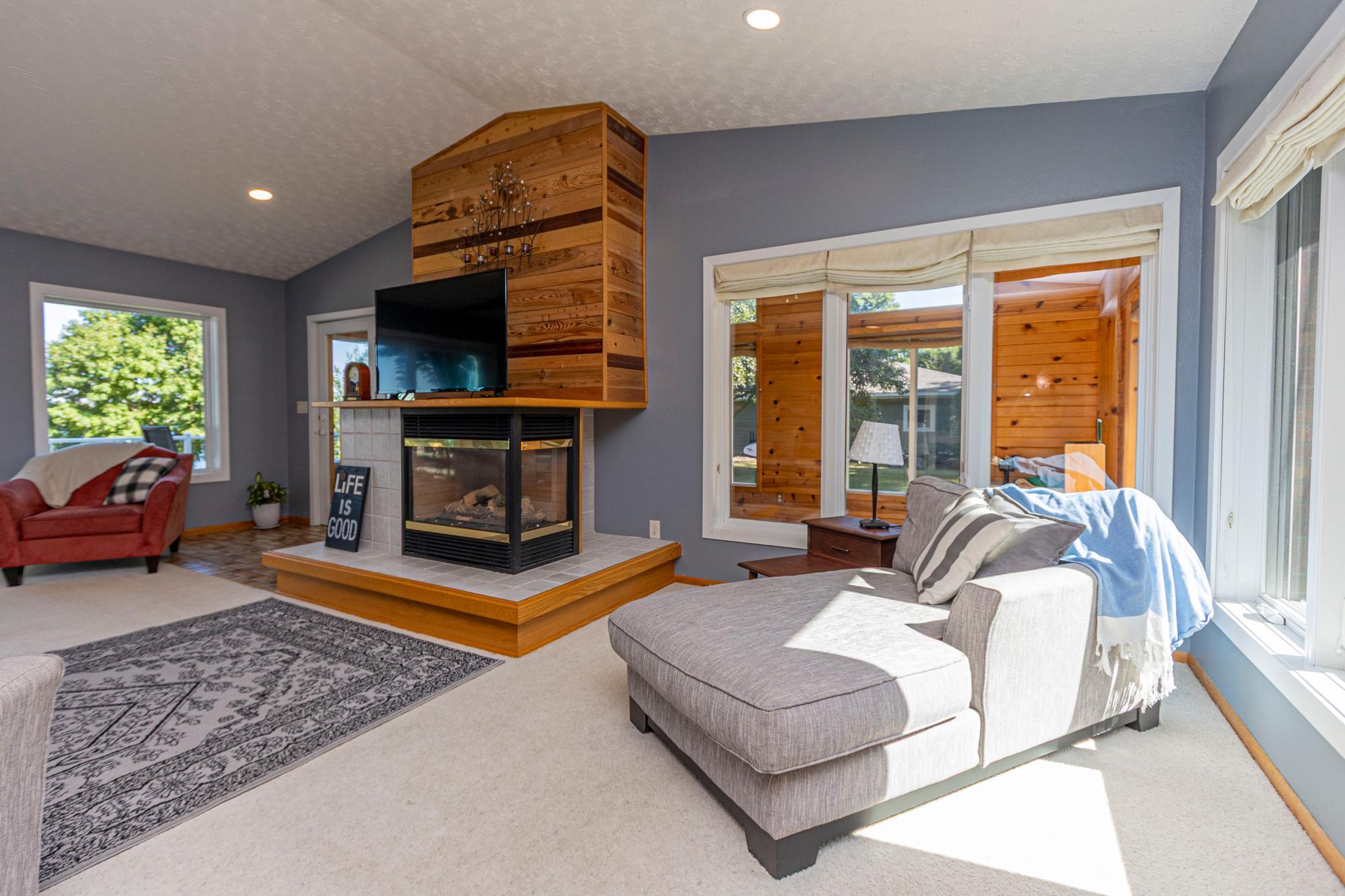 1983 single family home for sale at 1301 Geneva Drive in Alexandria, MN — 5 bed, 3 bath (photo 60 of 77)