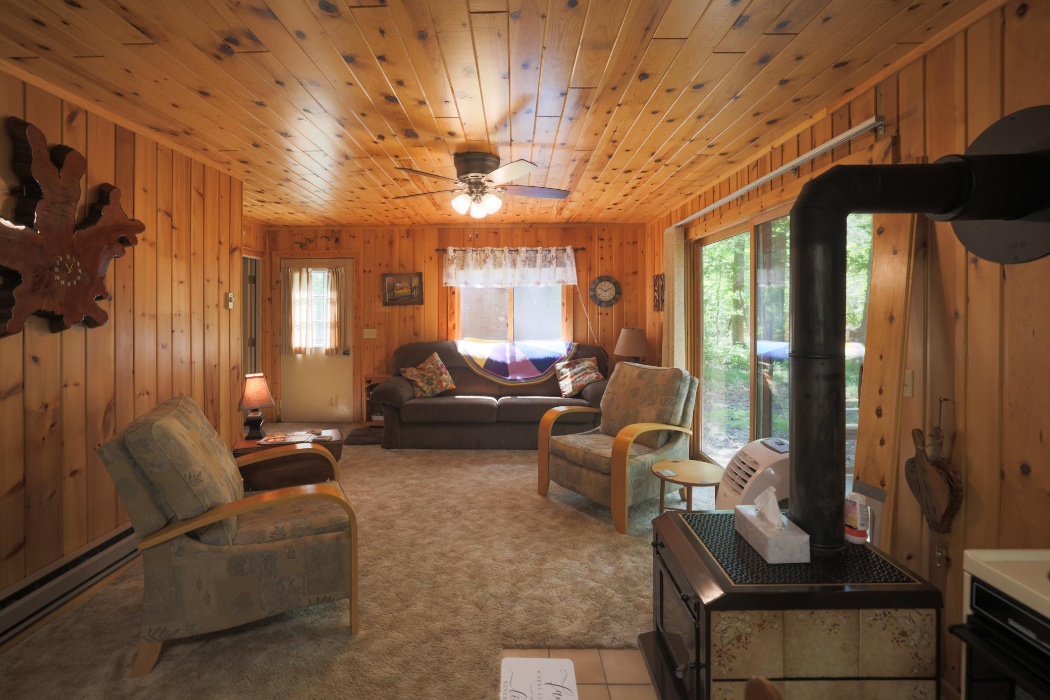 1989 single family home for sale at 7972 Ruttger Road in Pequot Lakes, MN — 4 bed, 2 bath (photo 15 of 65)