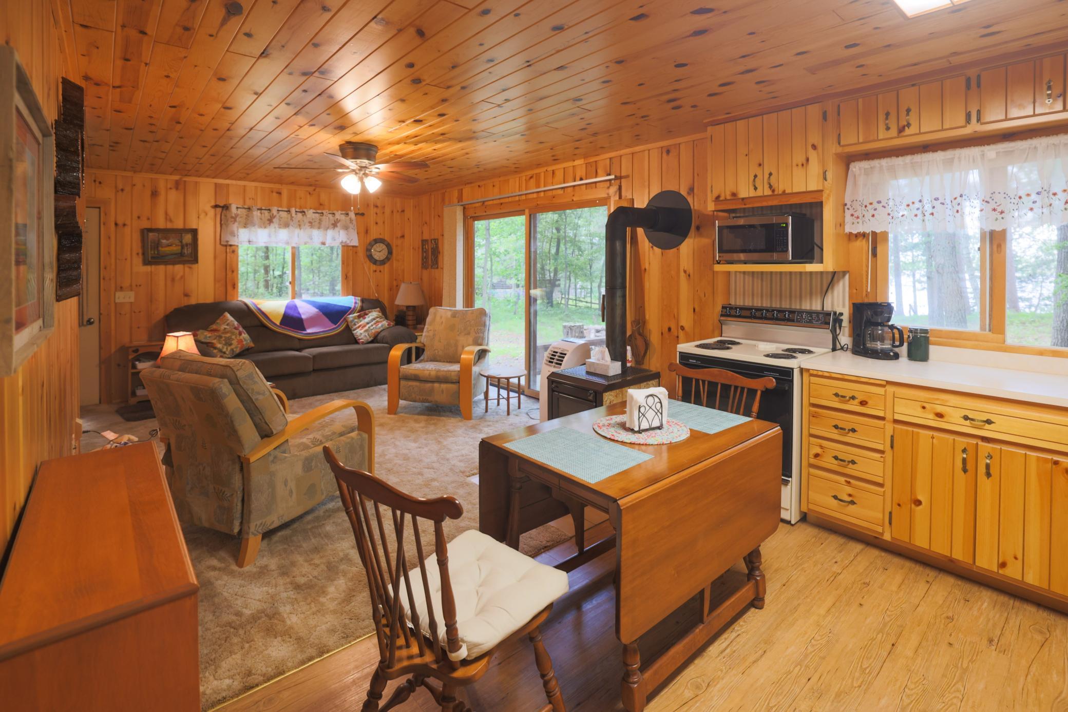 1989 single family home for sale at 7972 Ruttger Road in Pequot Lakes, MN — 4 bed, 2 bath (photo 17 of 65)