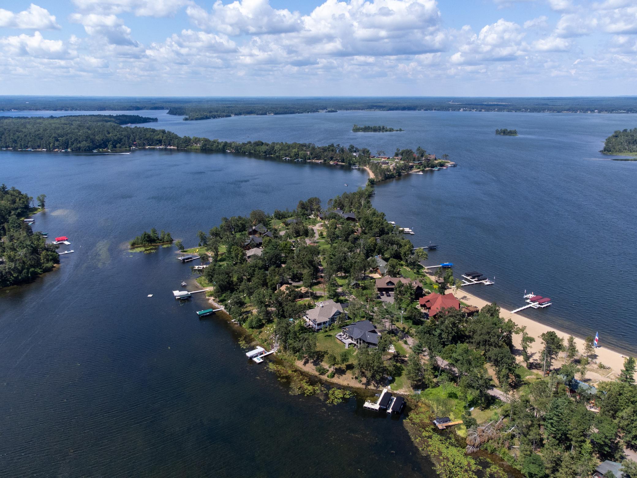 1989 single family home for sale at 7972 Ruttger Road in Pequot Lakes, MN — 4 bed, 2 bath (photo 3 of 65)
