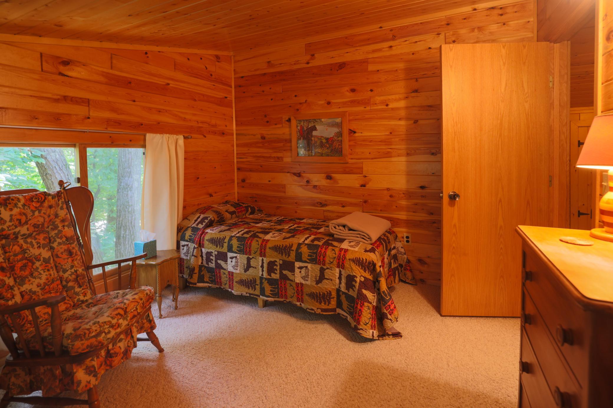 1989 single family home for sale at 7972 Ruttger Road in Pequot Lakes, MN — 4 bed, 2 bath (photo 23 of 65)