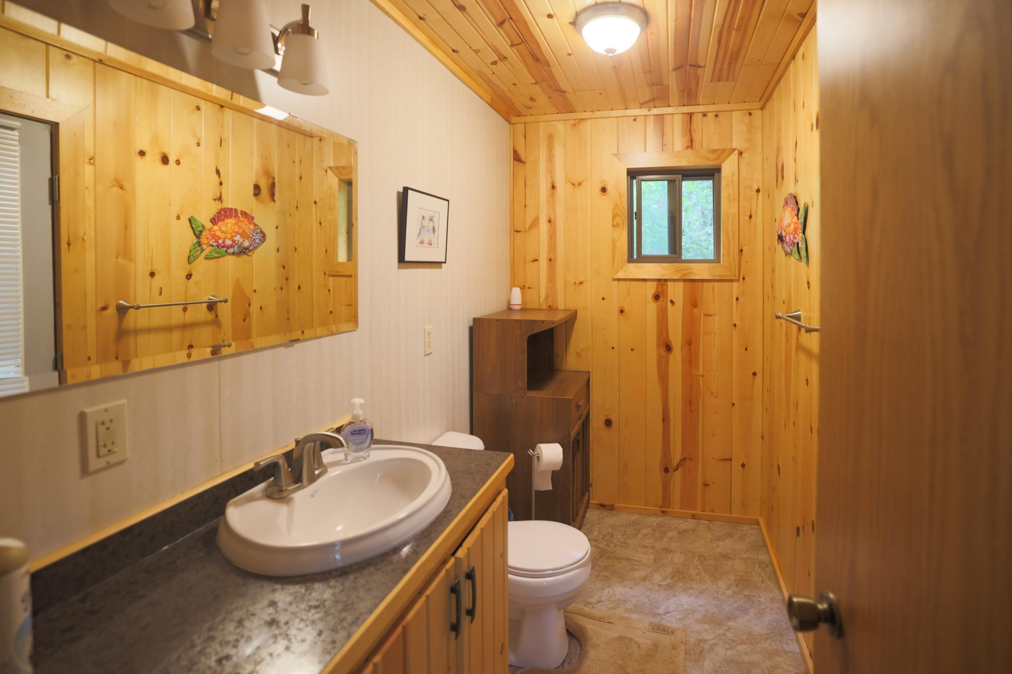 1989 single family home for sale at 7972 Ruttger Road in Pequot Lakes, MN — 4 bed, 2 bath (photo 28 of 65)