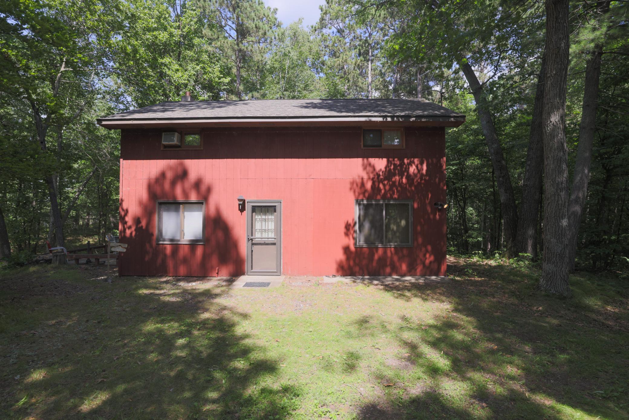 1989 single family home for sale at 7972 Ruttger Road in Pequot Lakes, MN — 4 bed, 2 bath (photo 7 of 65)