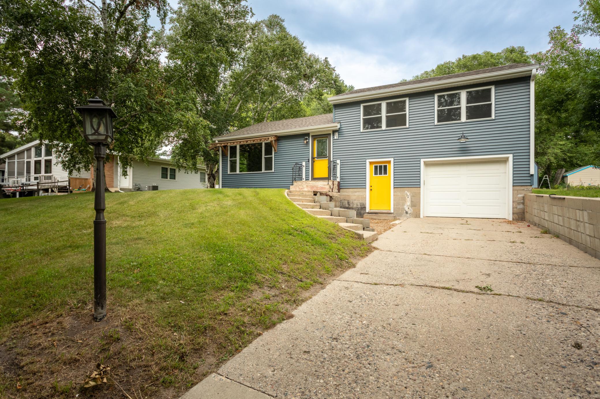 1955 single family home for sale at 308 Fingal Drive in Alexandria, MN — 3 bed, 2 bath (photo 2 of 34)