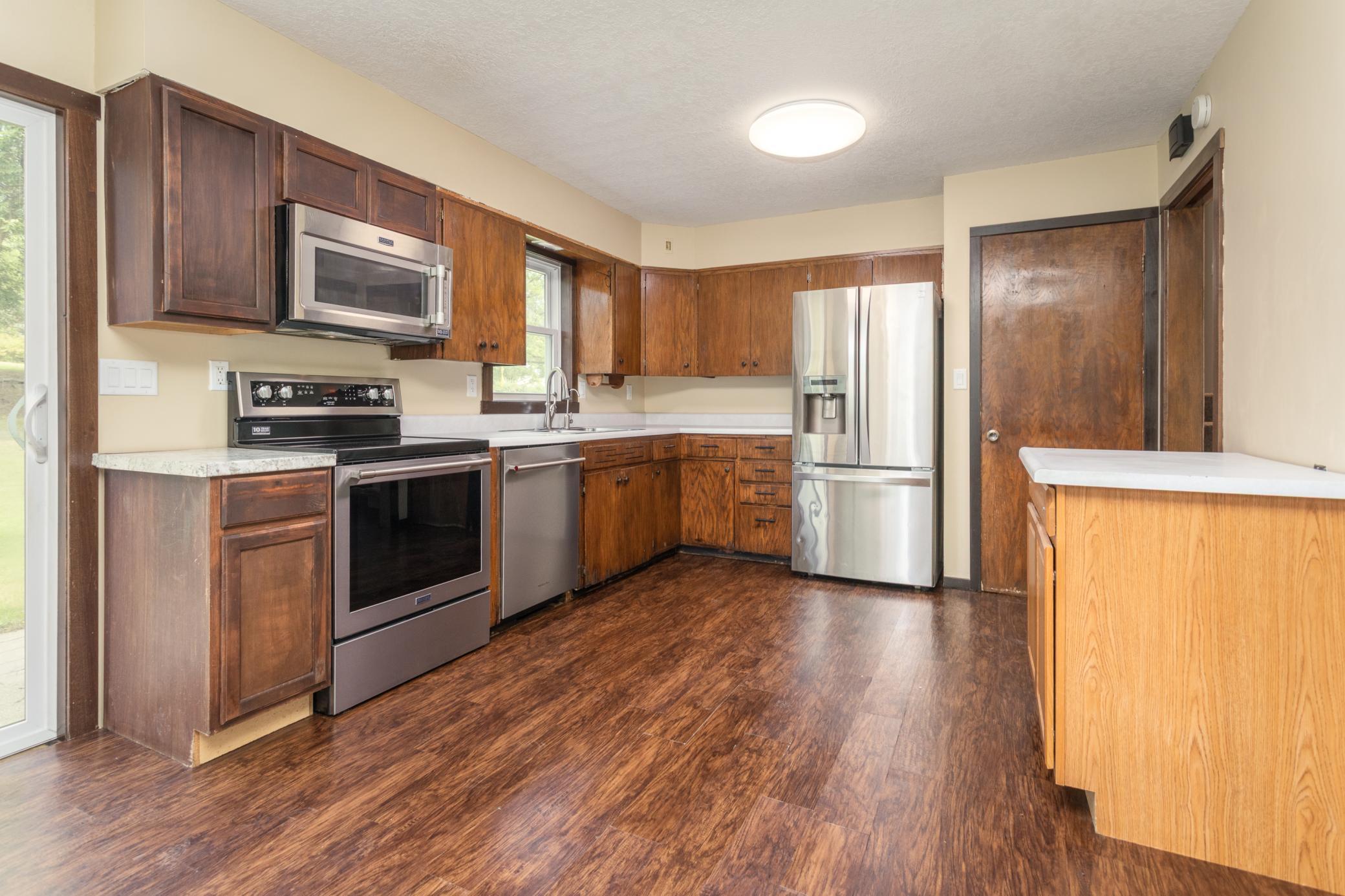 1955 single family home for sale at 308 Fingal Drive in Alexandria, MN — 3 bed, 2 bath (photo 12 of 34)