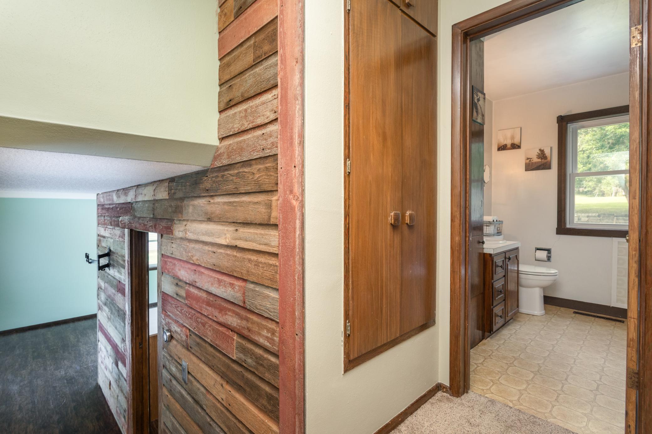 1955 single family home for sale at 308 Fingal Drive in Alexandria, MN — 3 bed, 2 bath (photo 15 of 34)