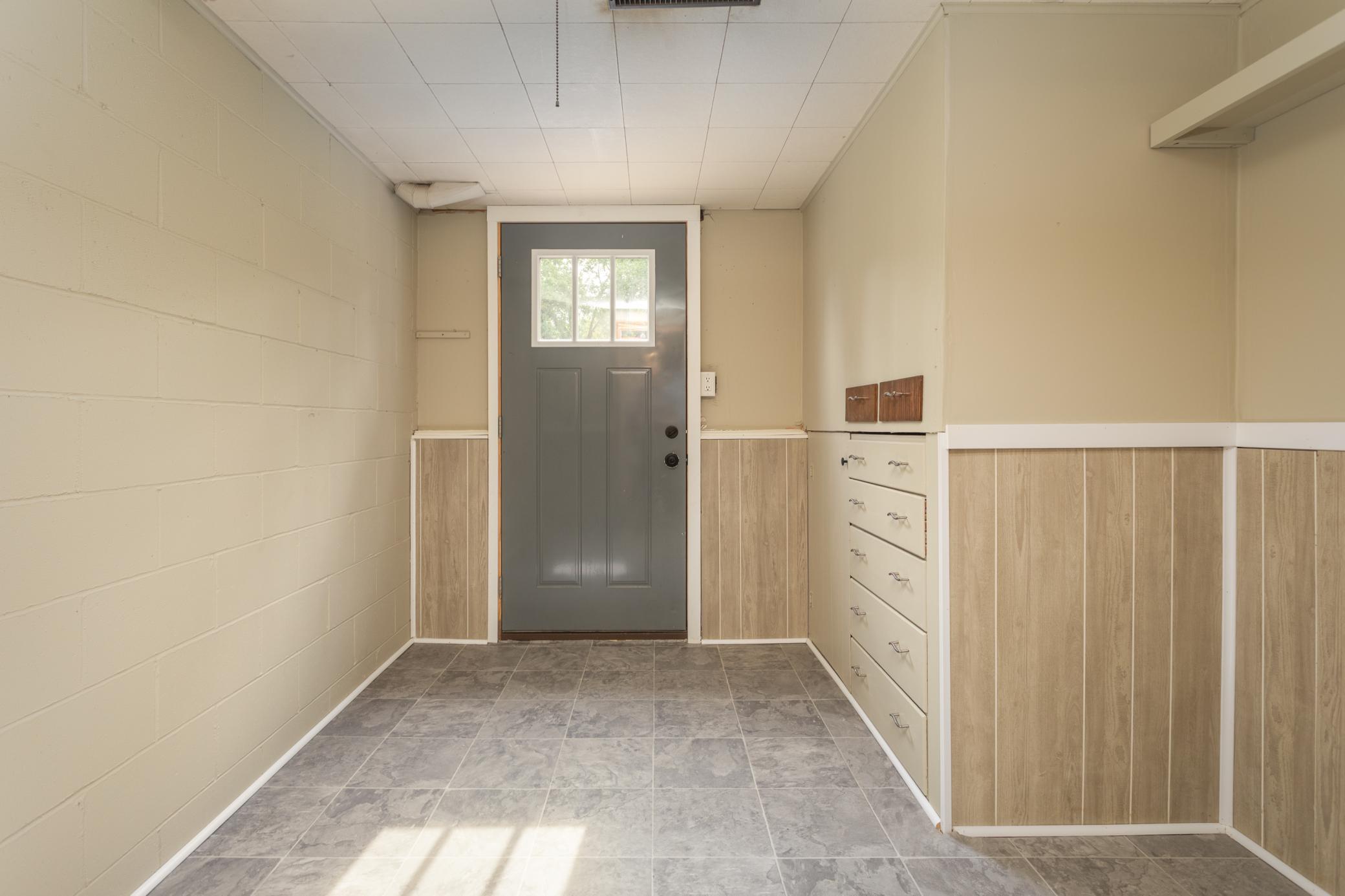 1955 single family home for sale at 308 Fingal Drive in Alexandria, MN — 3 bed, 2 bath (photo 20 of 34)