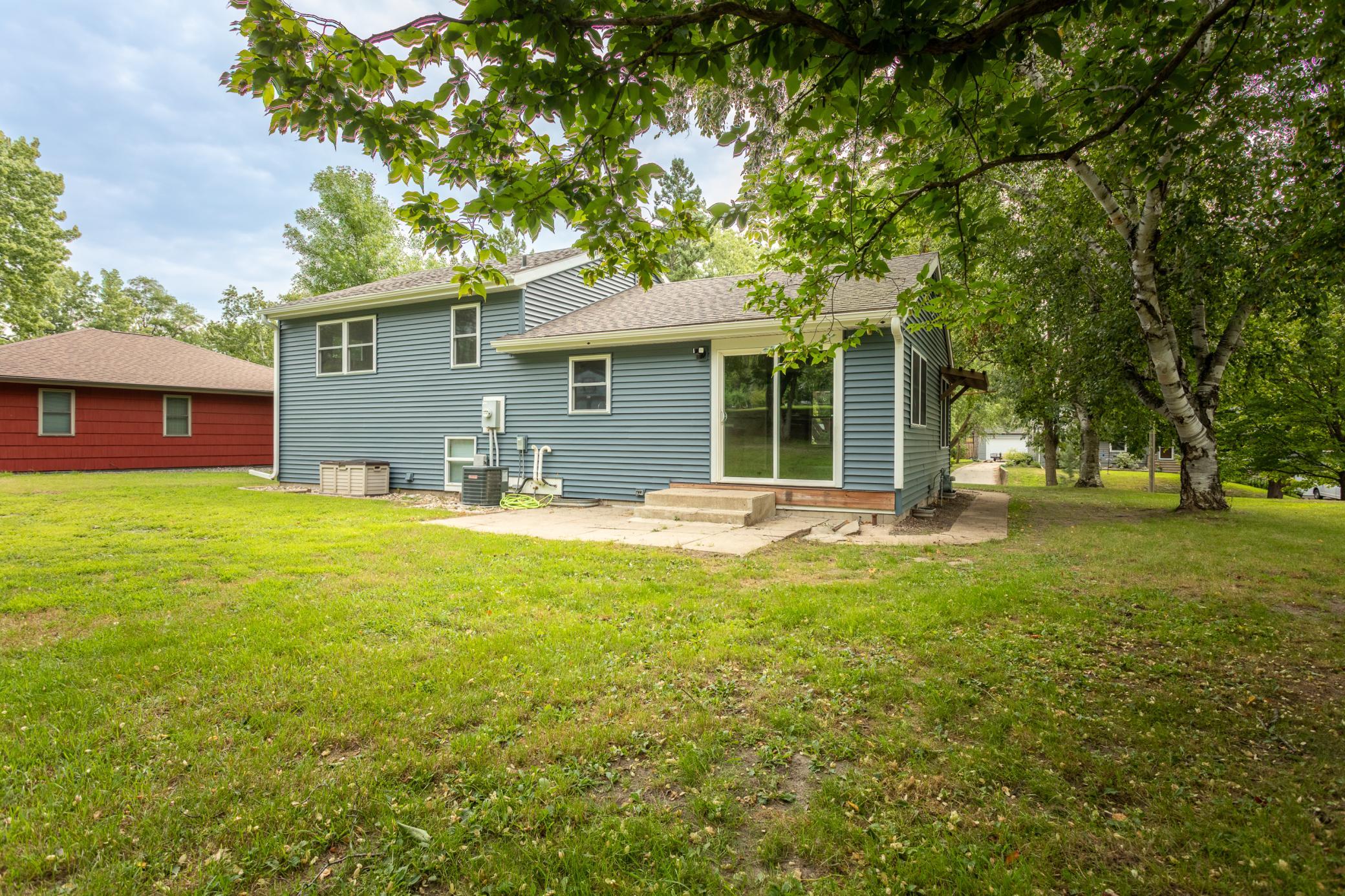 1955 single family home for sale at 308 Fingal Drive in Alexandria, MN — 3 bed, 2 bath (photo 4 of 34)